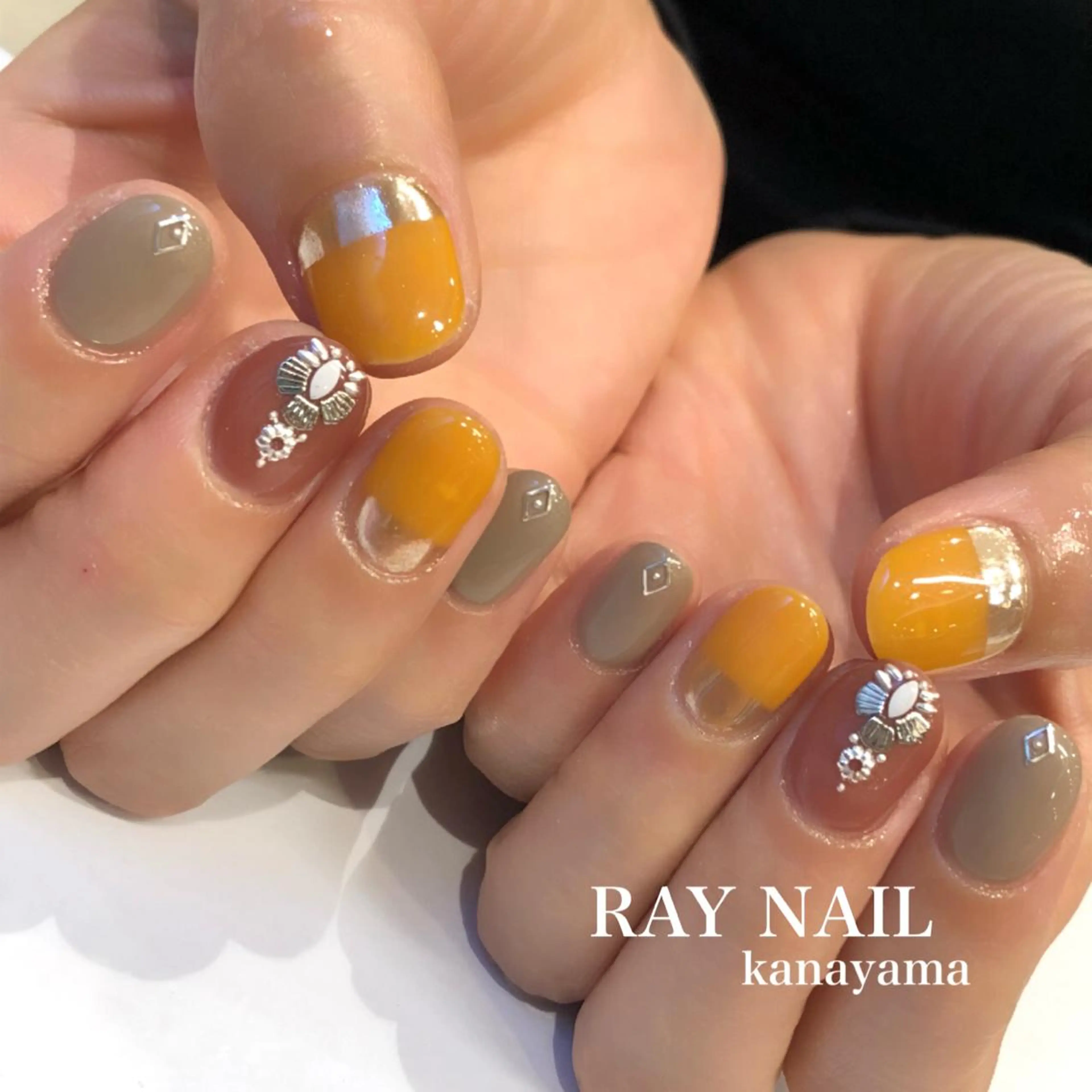 ネイル ブラウン Arowa 伊田のネイルデザイン