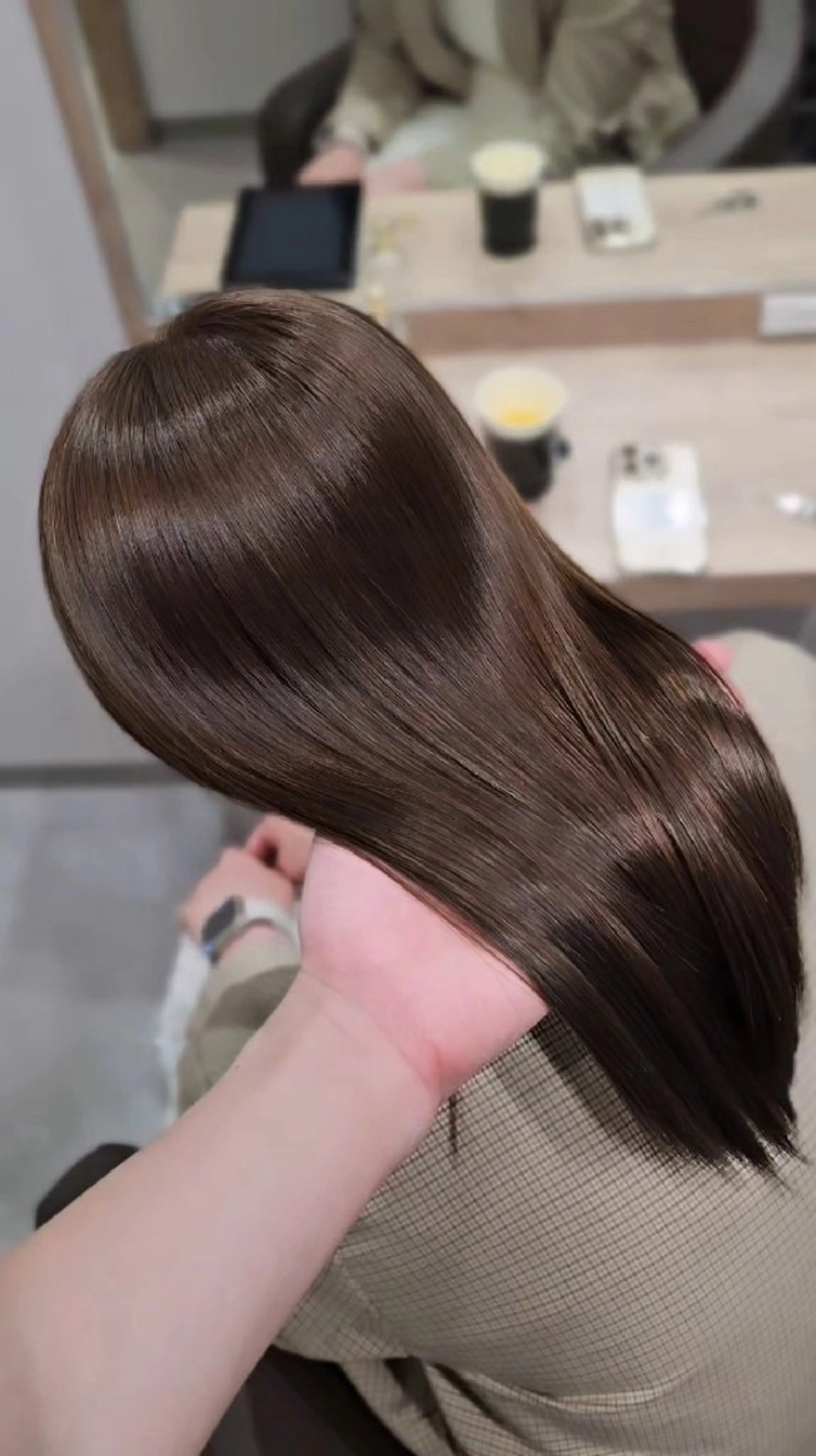 ミディアム カラー カット ヘアカラー トリートメント 髪質改善美容師が作る 透明感カラー杉山太貴のヘアスタイル