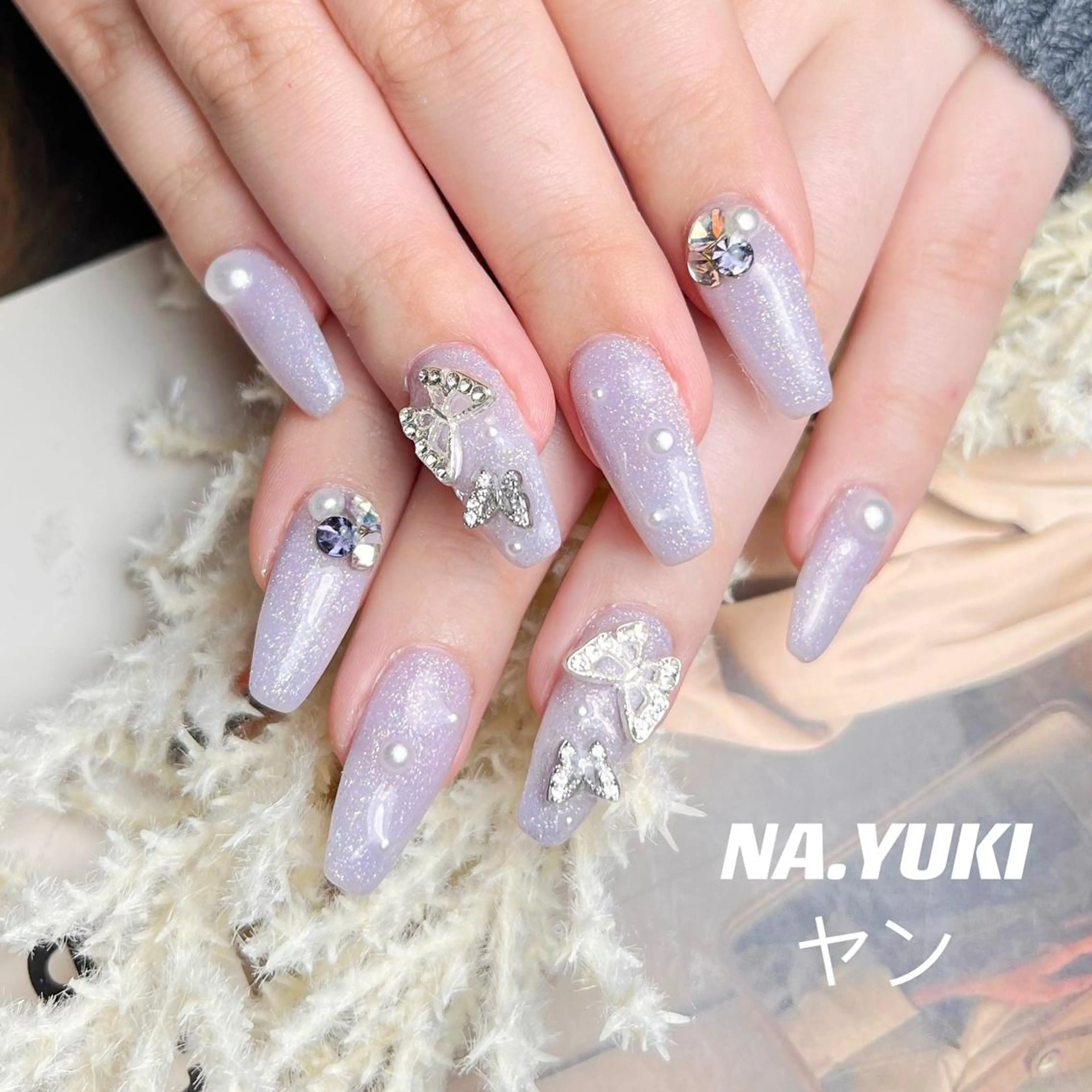 ネイル 🦋 Queenieのネイルデザイン