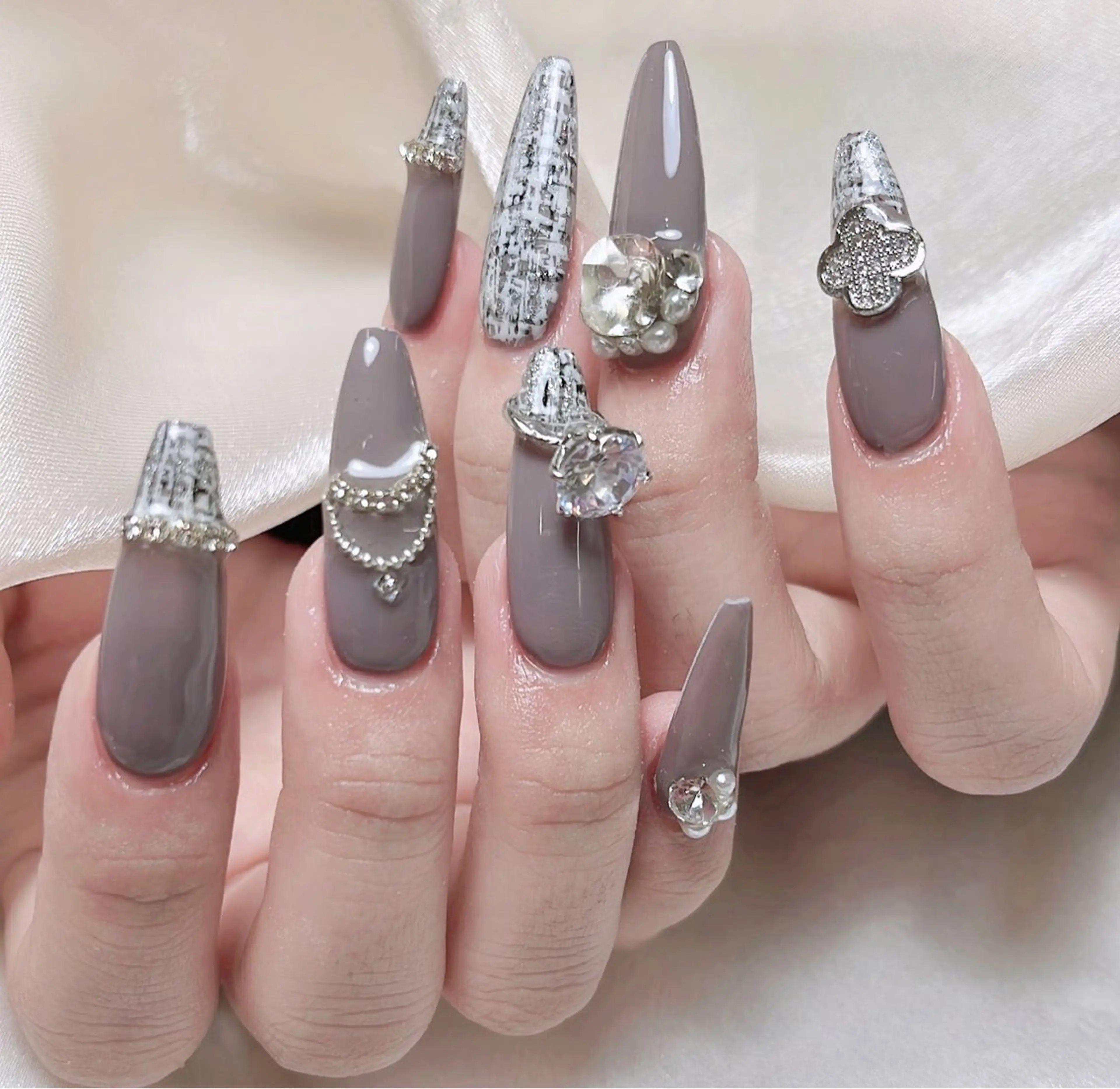 ネイル オーロラネイル ブルー チークネイル フットネイル フレンチネイル ハンドネイル ╹◡╹Mimoミモ Eye&Nailのマツエク・マツパデザイン