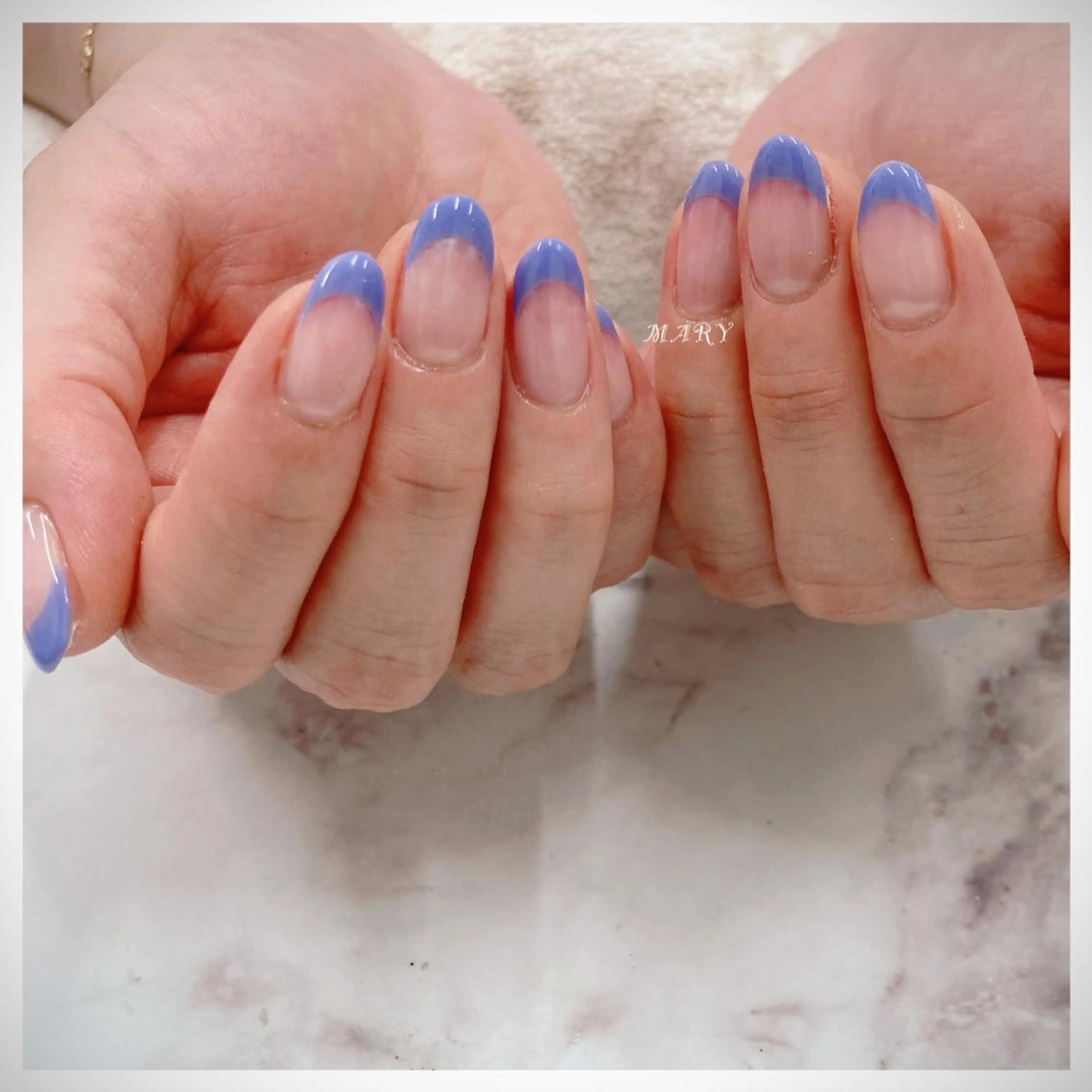 ネイル ブルー フレンチネイル ニュアンスネイル オフィスネイル シンプルネイル ハンドネイル Mary nail所属・Mary nail .narumiのネイルデザイン