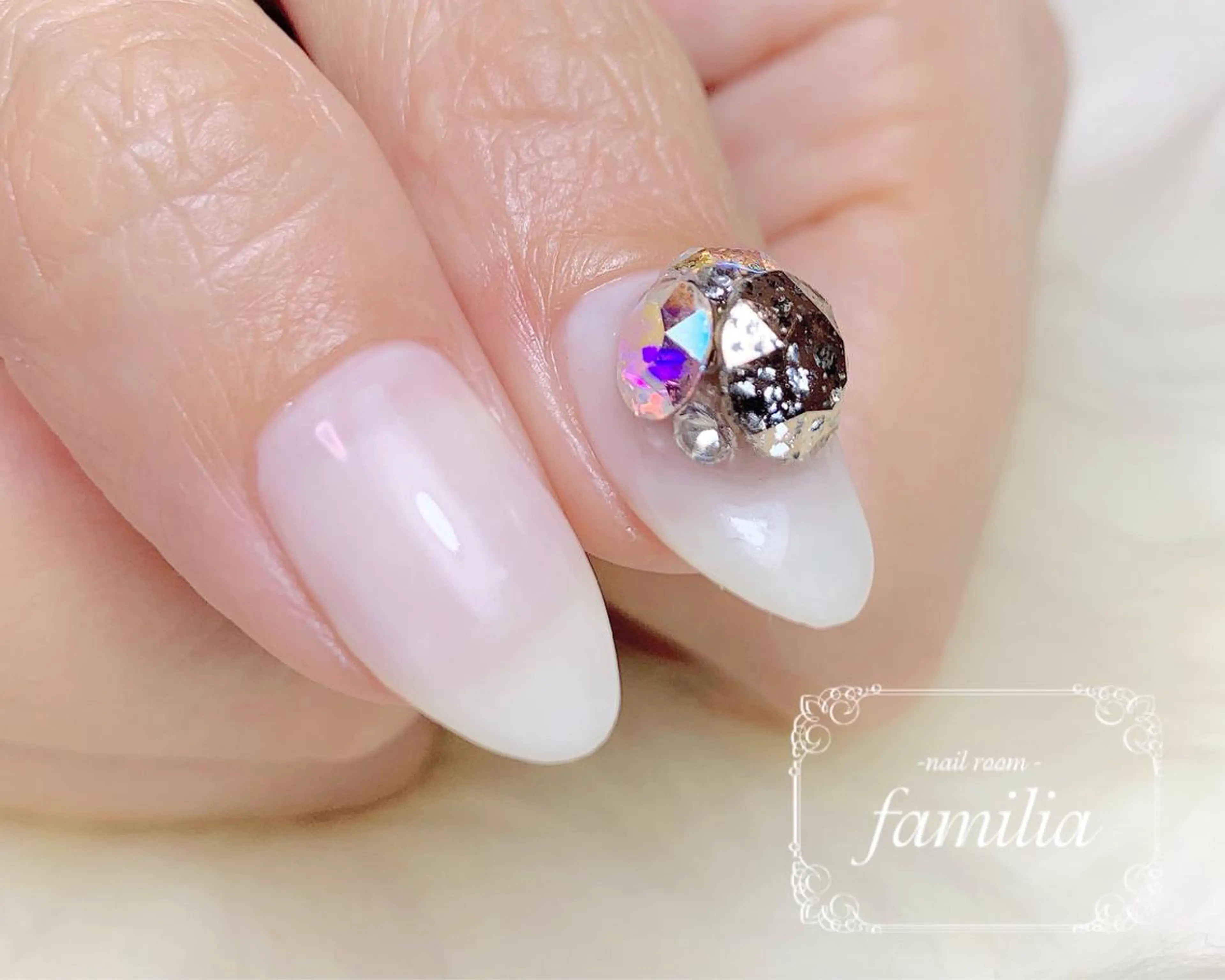 ネイル -nailroom- familiaのネイルデザイン