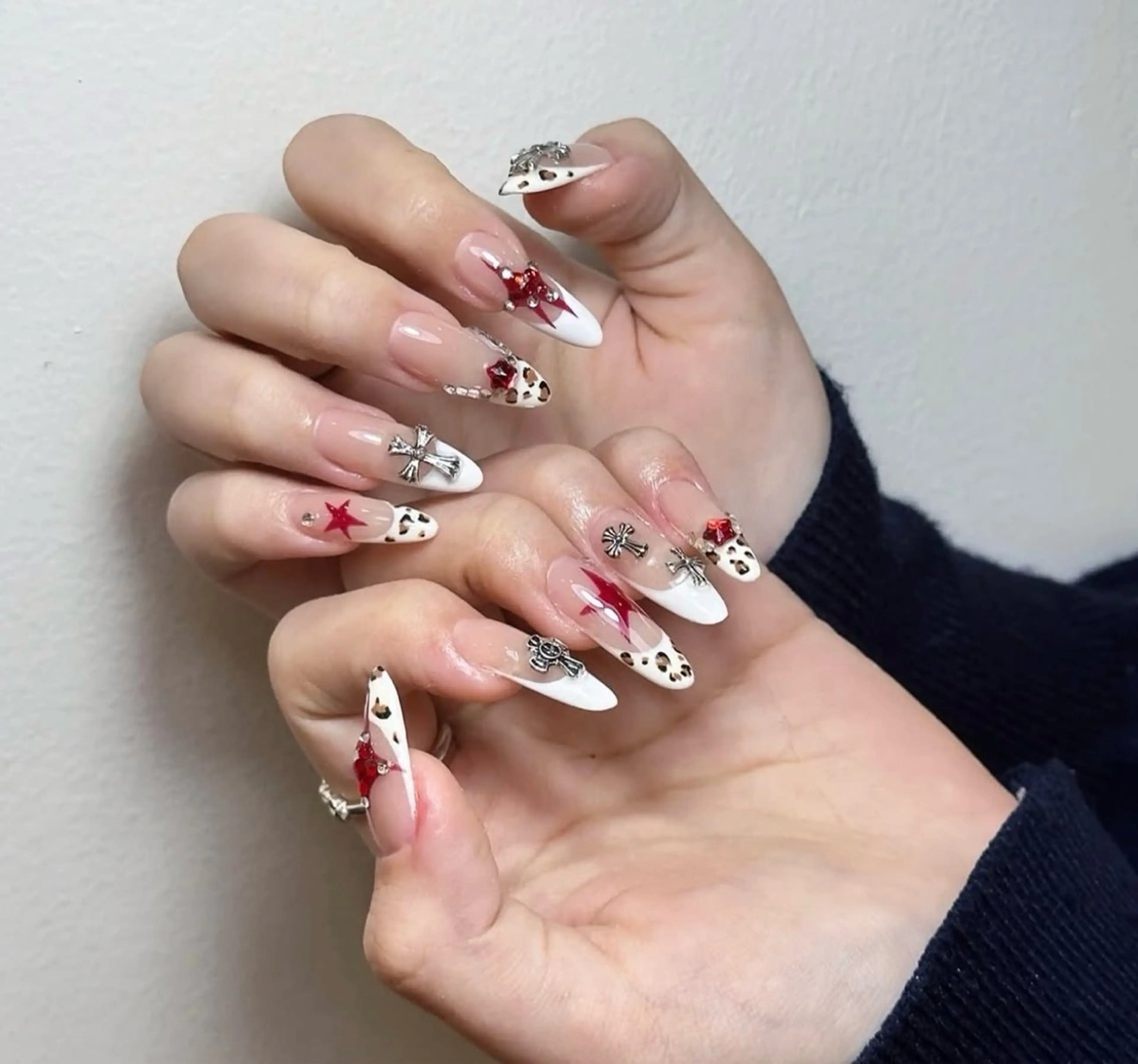 ネイル アートネイル オーロラネイル ブルー チークネイル フットネイル ハンドネイル NAILS168 新大久保店のネイルデザイン