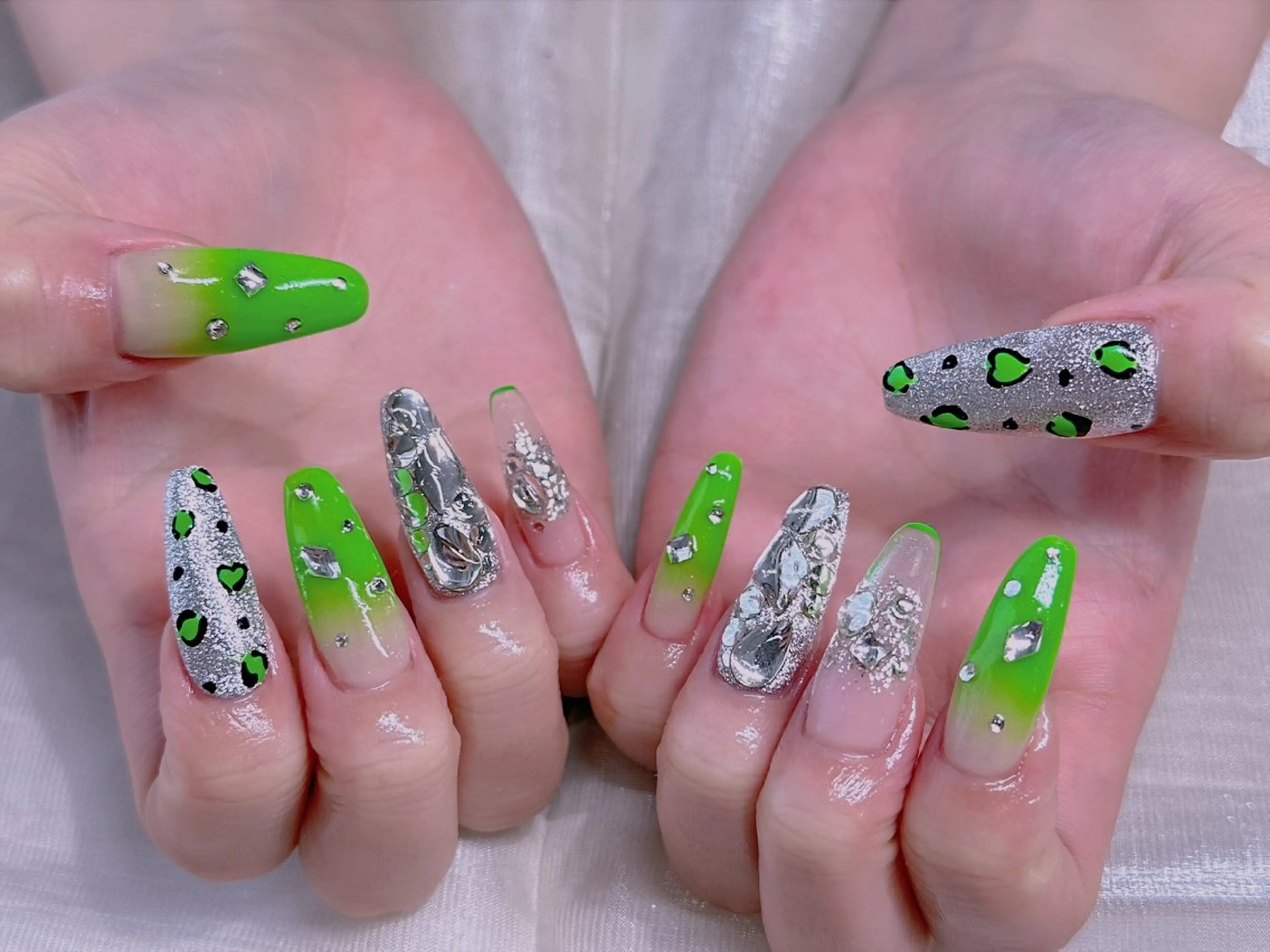 ネイル ハンドネイル エムズ エムズのマツエク・マツパデザイン