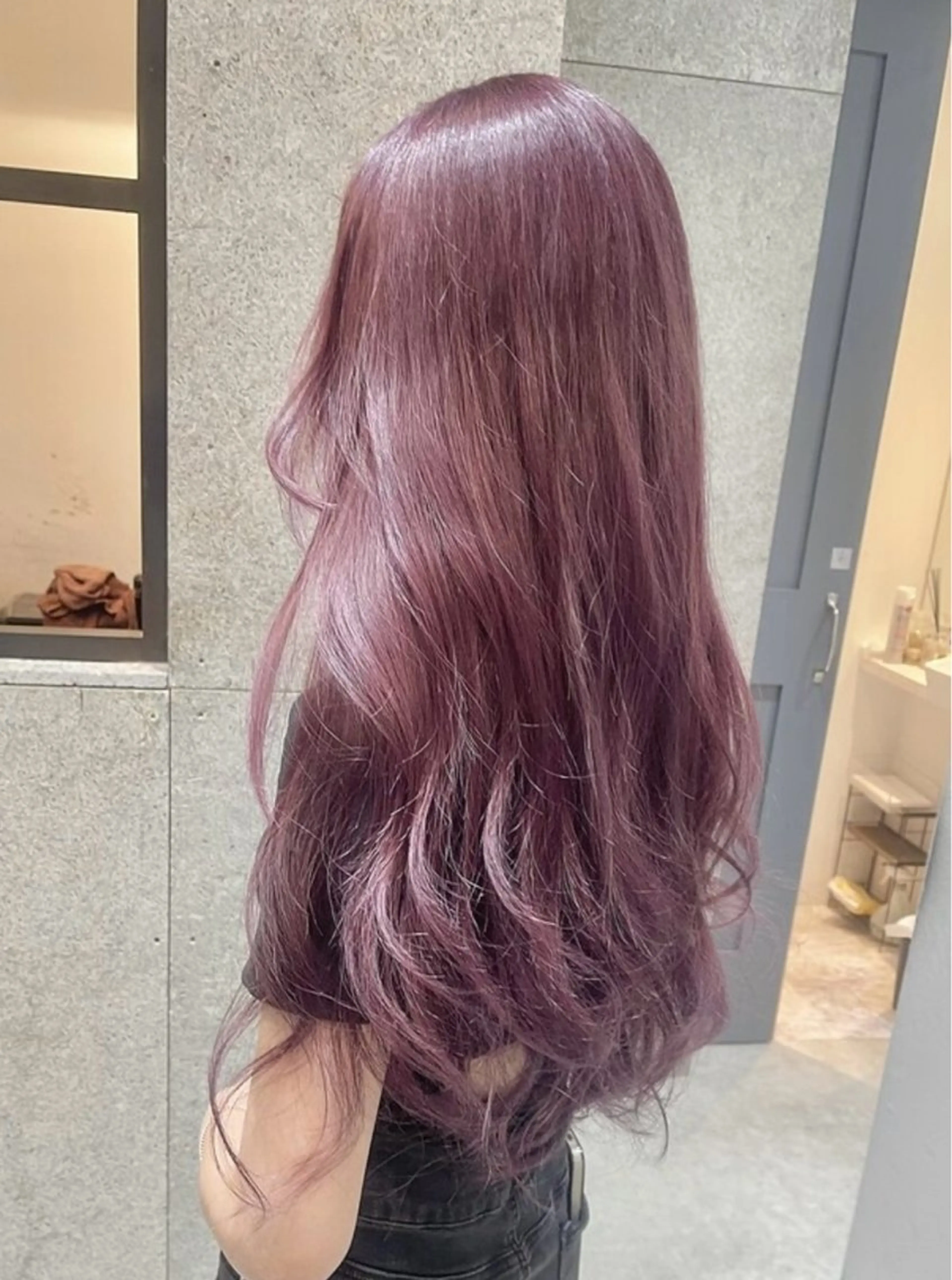 ロング カラー ラベンダーカラー ラベンダーピンク ピンクカラー 井上 萌のヘアスタイル