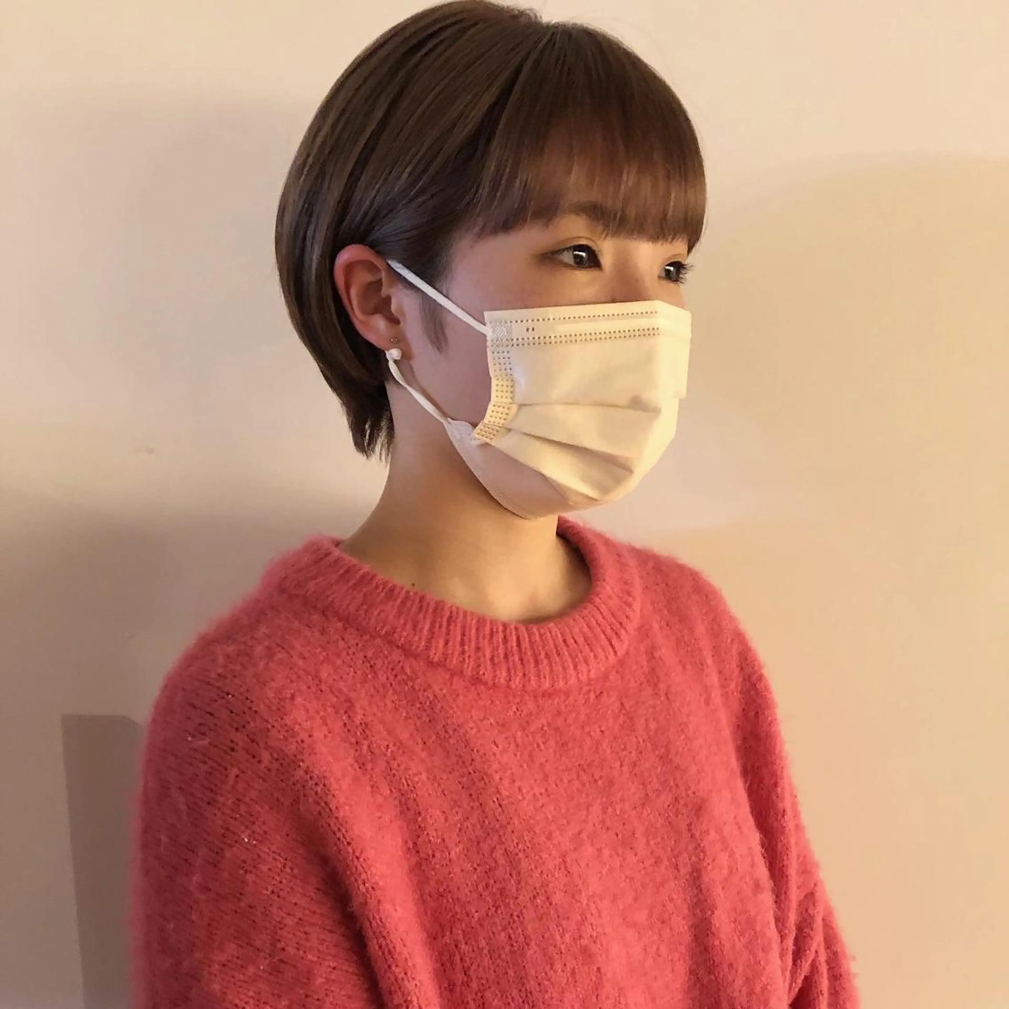 ショート ショートヘア hono/ボブ/ ハイトーン/ベージュのヘアスタイル