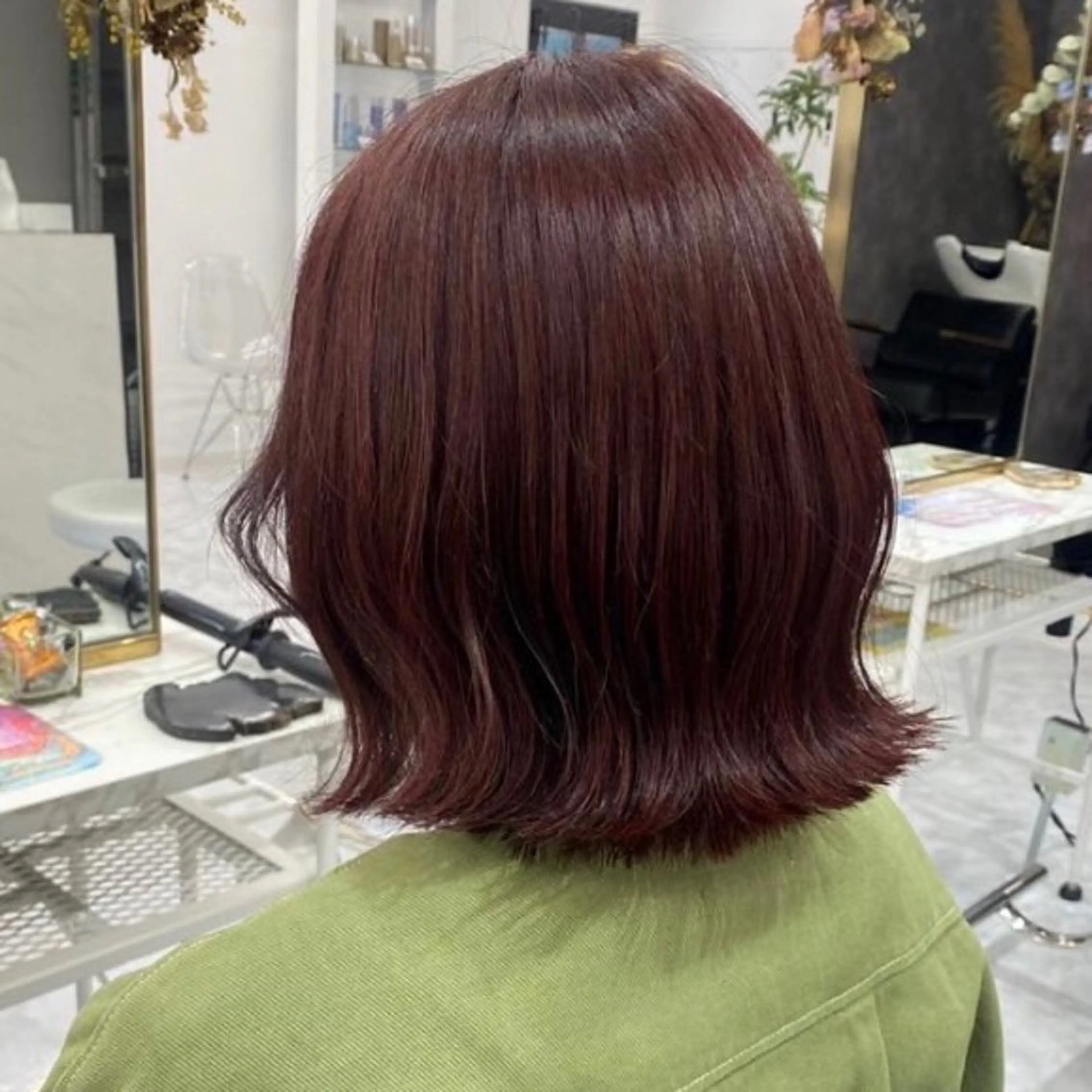セミロング カラー MOMO艶髪 🩵モテカラーのヘアスタイル