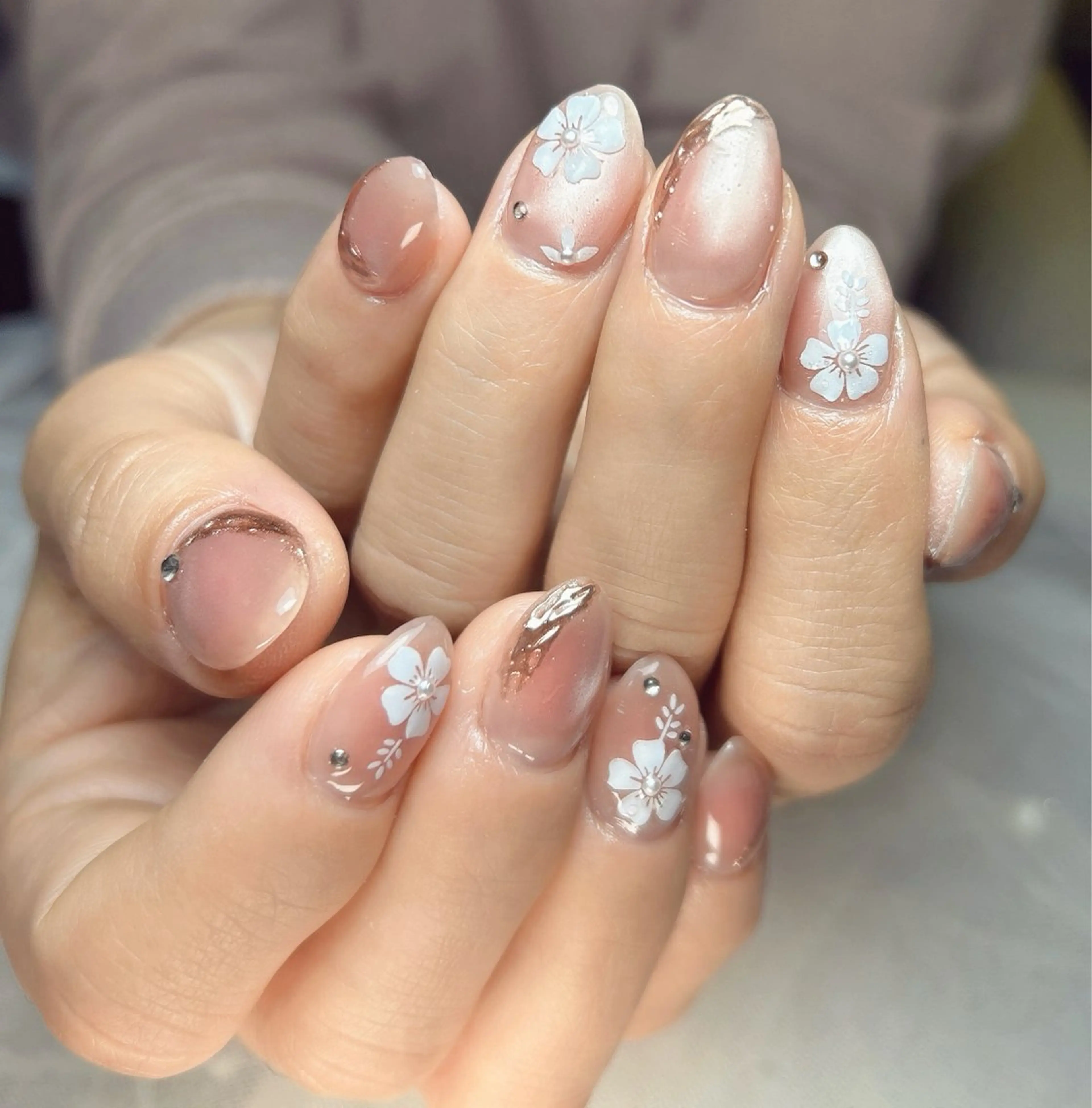 ネイル ハンドネイル ゆき 🌻ひまわりサロンのネイルデザイン