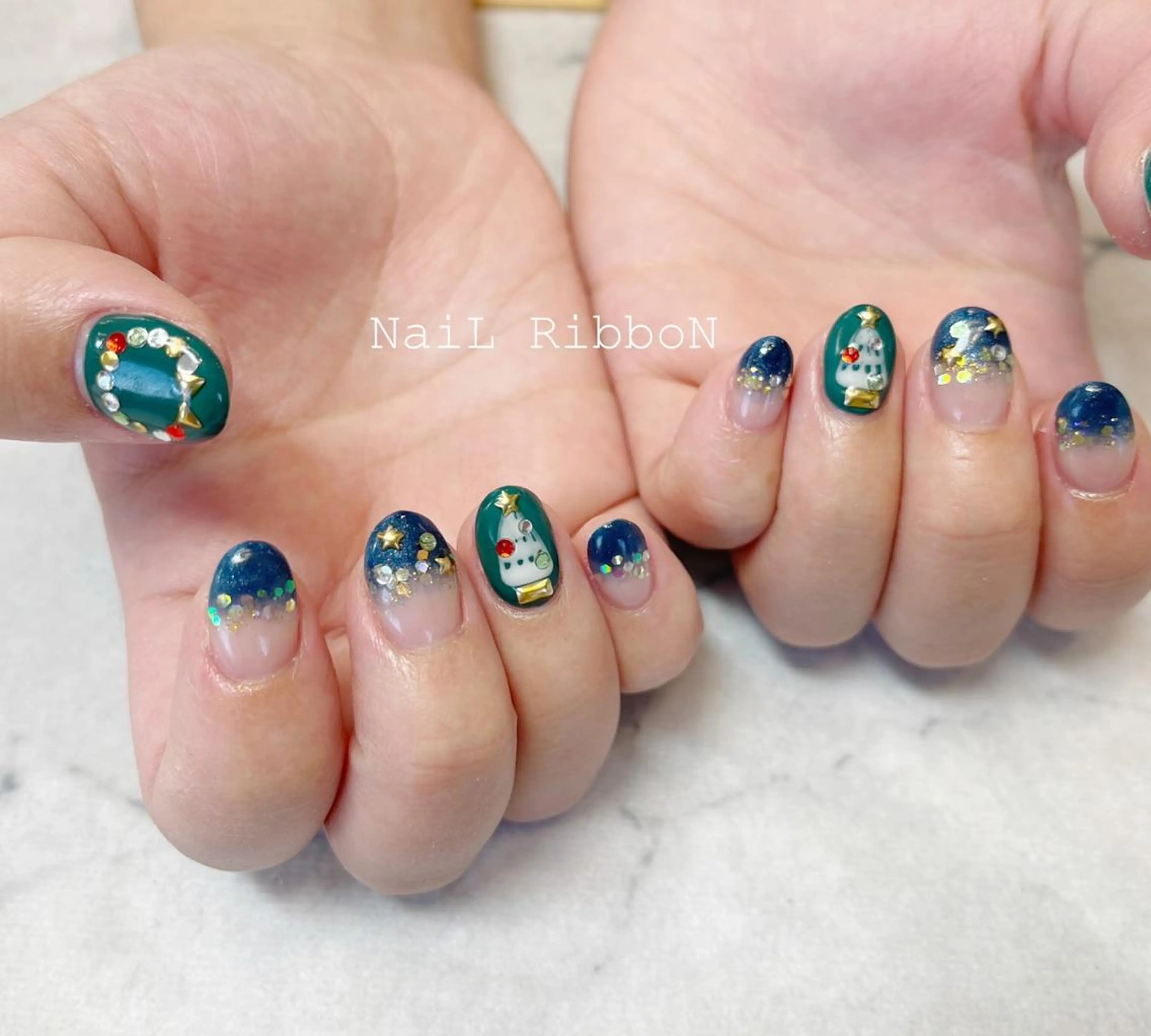 ネイル ネイルリボン 受付スタッフのネイルデザイン