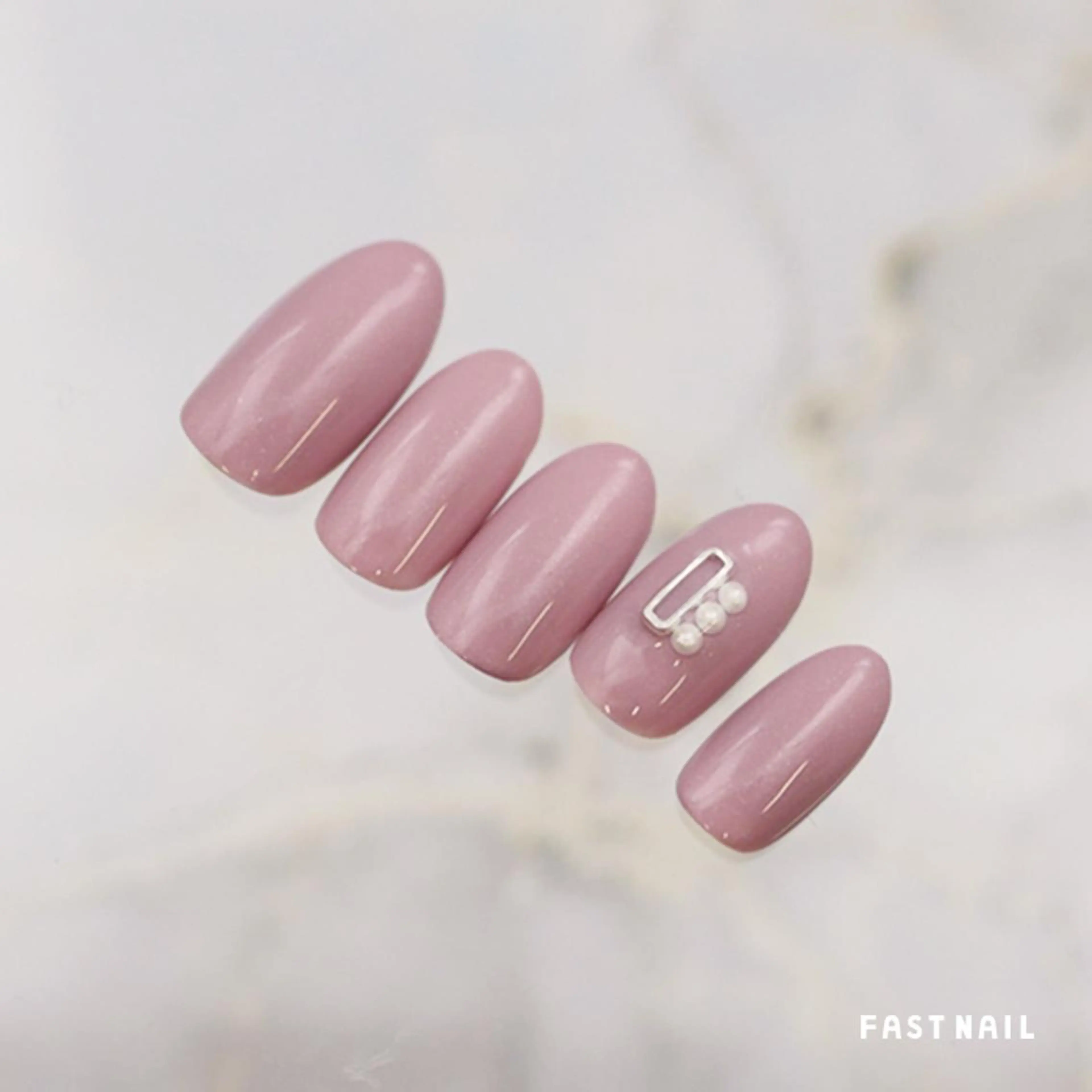 ネイル シンプルネイル ファストネイル　ロコ 志免のネイルデザイン