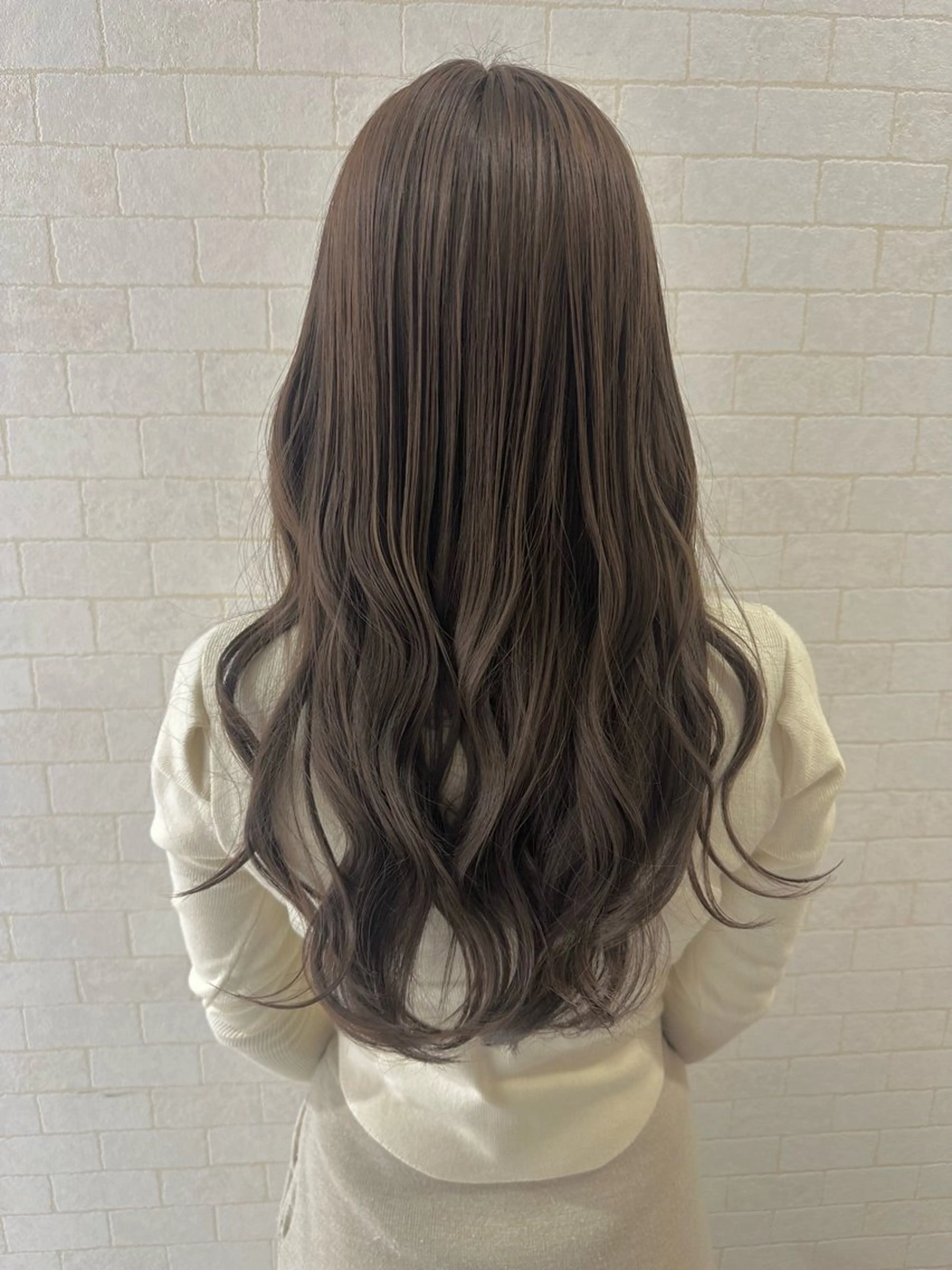 ロング カラー ブリーチ 透明感カラー ダブルカラー ブリーチなしカラー 顔まわりレイヤー ヘアカラー トリートメント 大人レイヤー& 透明感カラー💄のヘアスタイル