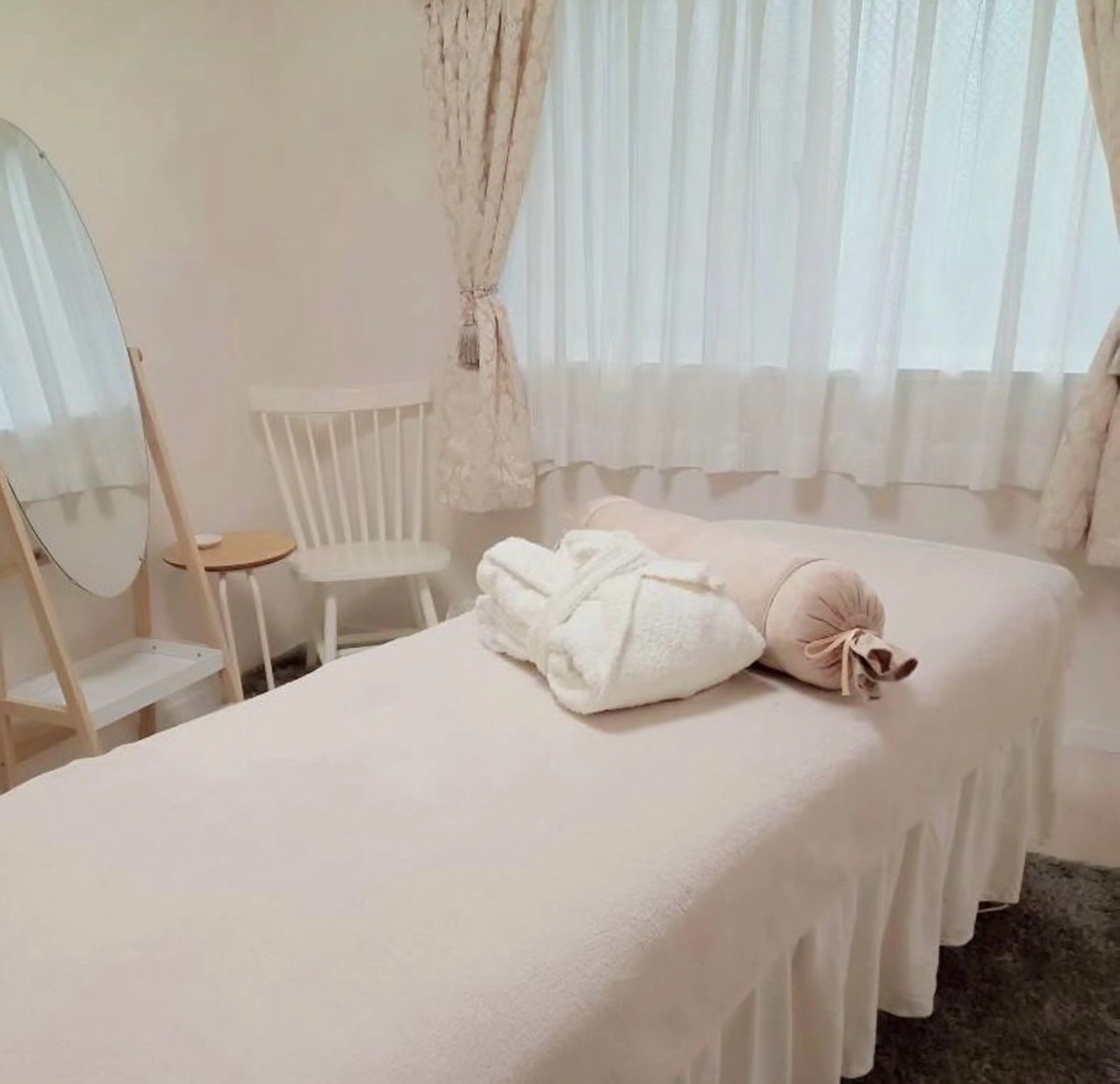 LilyBlanch e　アロマのエステ・リラクイメージ