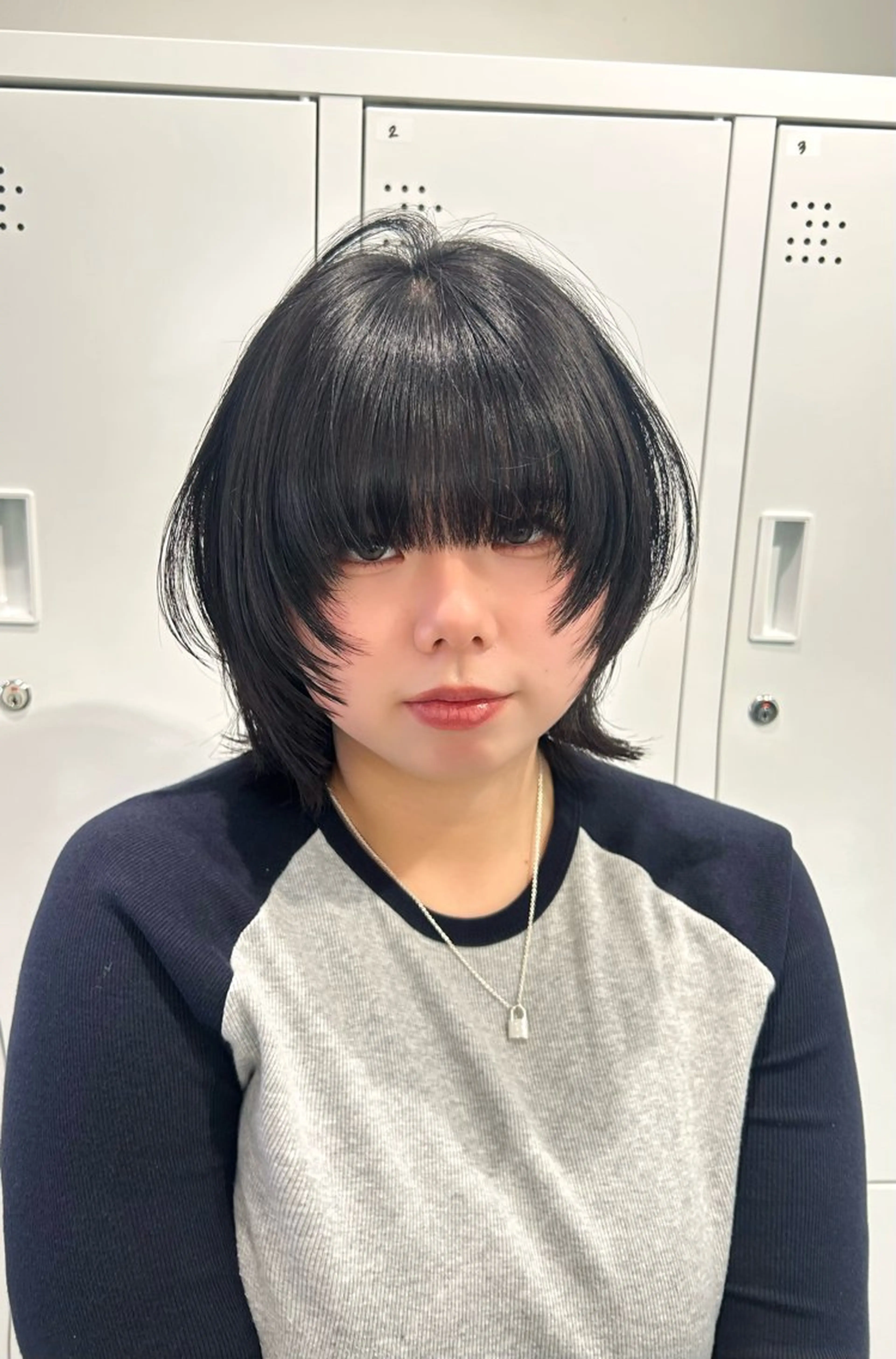 ショート カット ブリーチ/ベージュ /レイヤー/ひよりのヘアスタイル