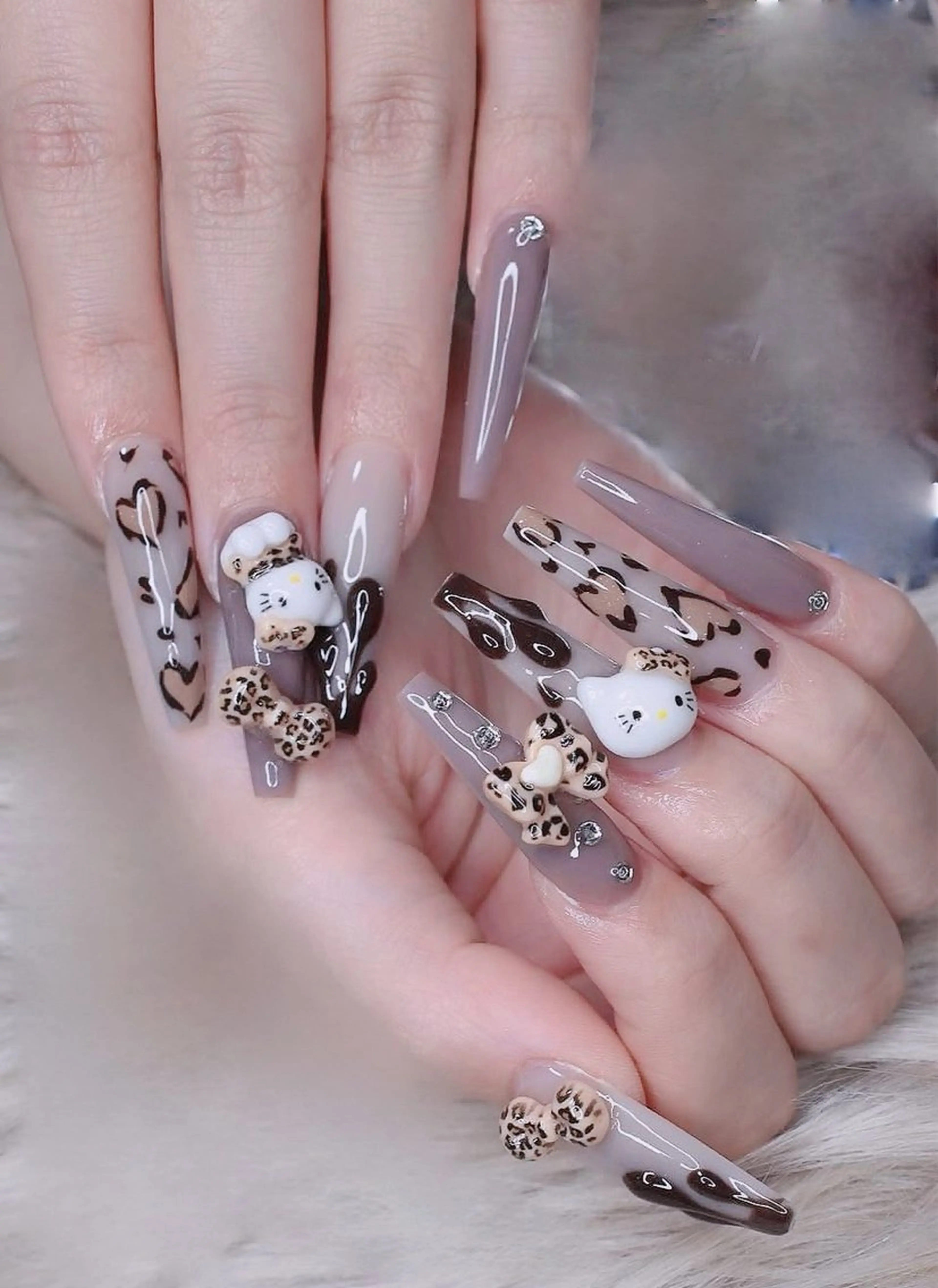 ネイル フレンチネイル ジェルネイル ガラスフレンチ ハロウィン ハート ハンドネイル H.baby Nail Salonのネイルデザイン