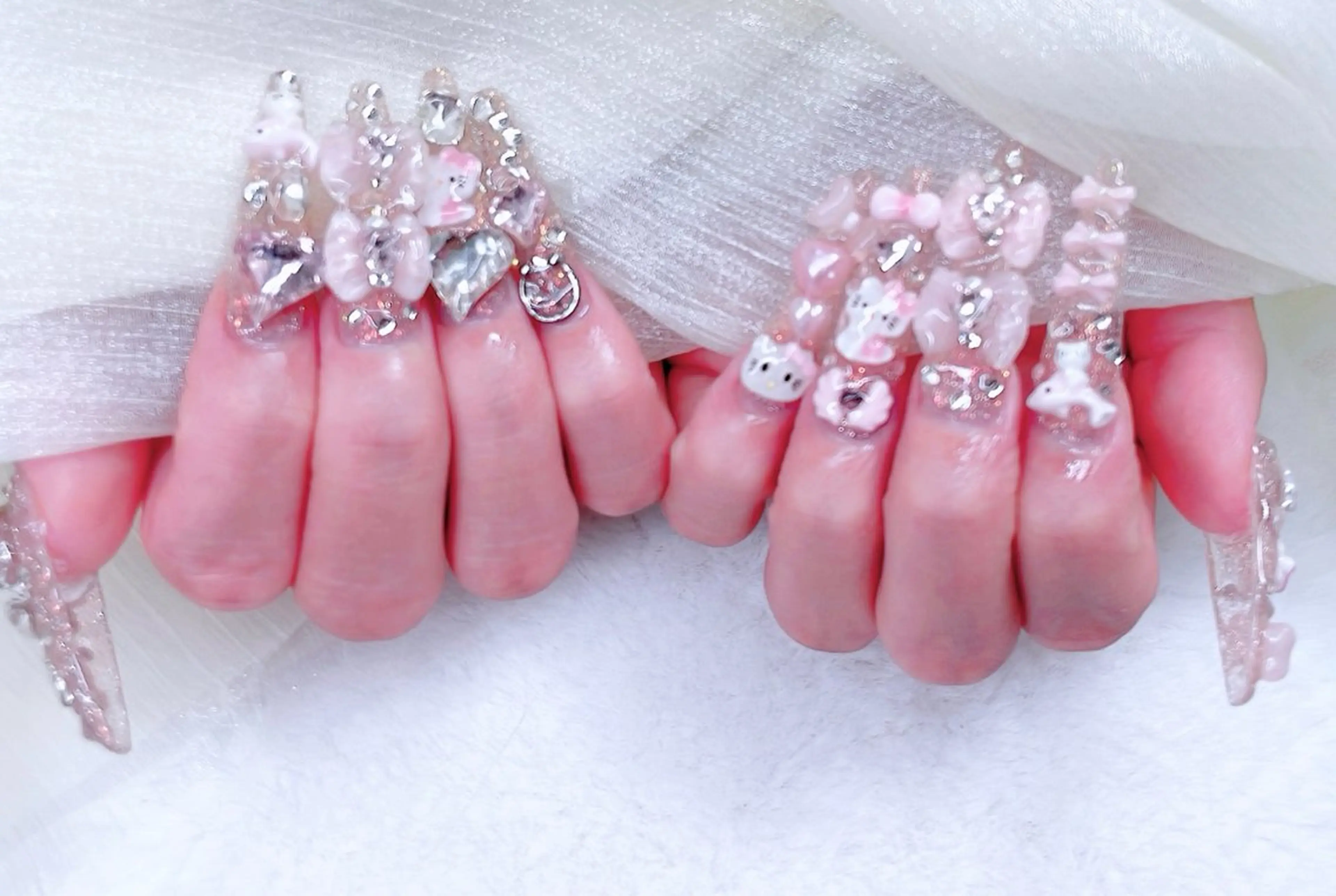 ネイル アニマル柄 チークネイル 成人式 フラッシュネイル フットネイル ハンドネイル B·U Nail大宮 長さだし専門店のネイルデザイン