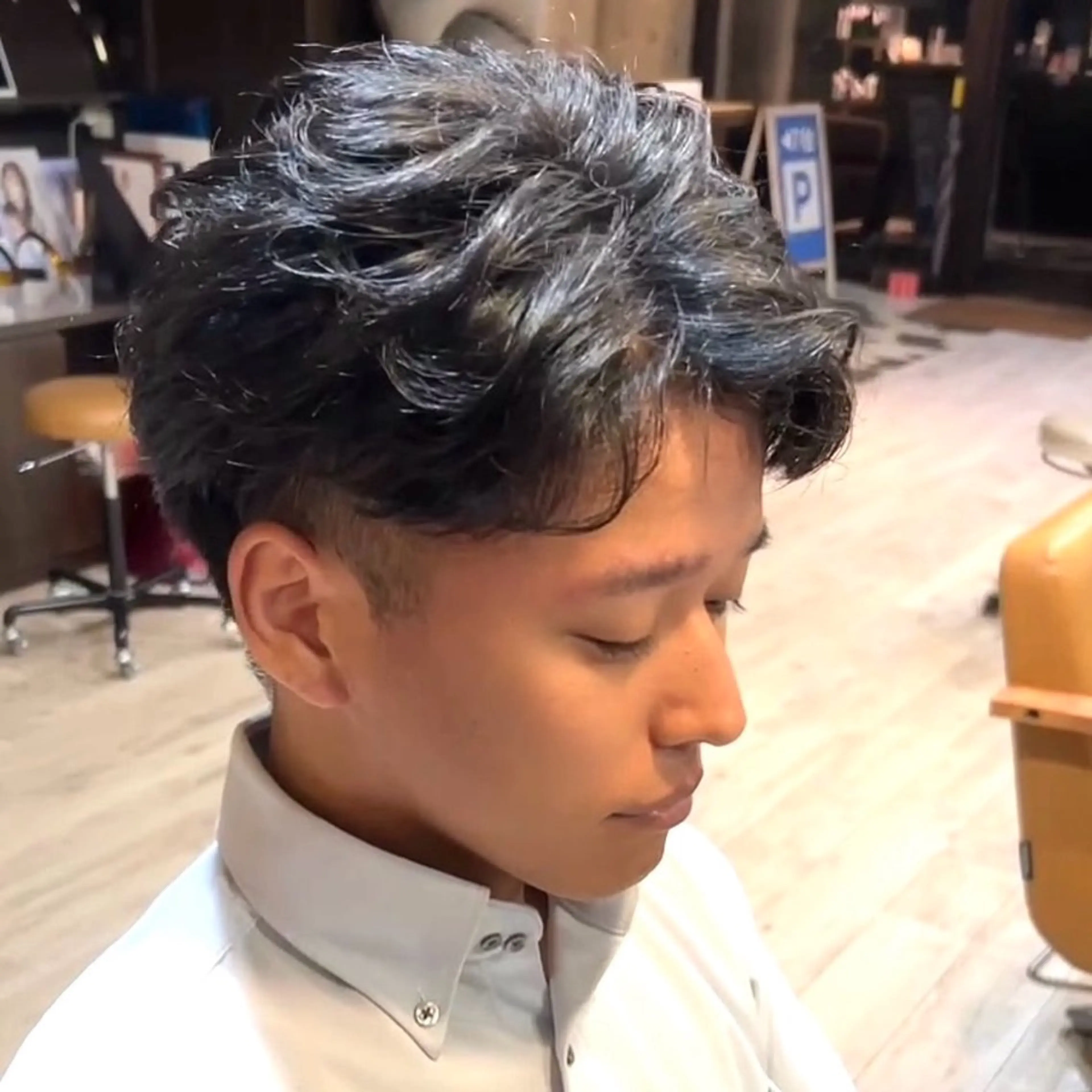 パーマ メンズ ビジネス メンズパーマ ニュアンスパーマ Hair&Make PHAT所属・横山 洋幸のヘアスタイル