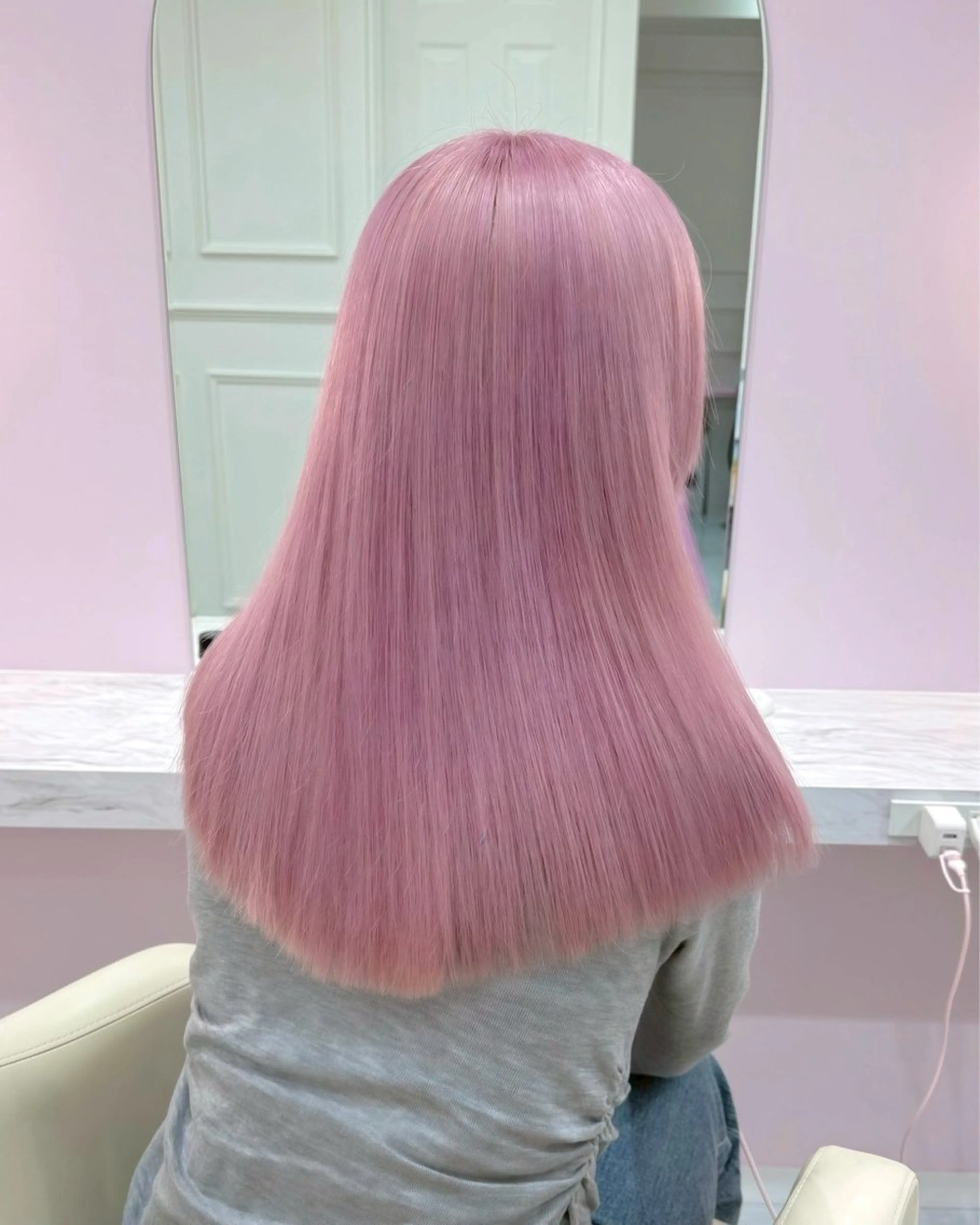 ロング カラー ブリーチ 透明感カラー ハイトーンカラー ラベンダーカラー ラベンダーピンク ヘアカラー ハイトーンカラー💞 くるみ🎀のヘアスタイル
