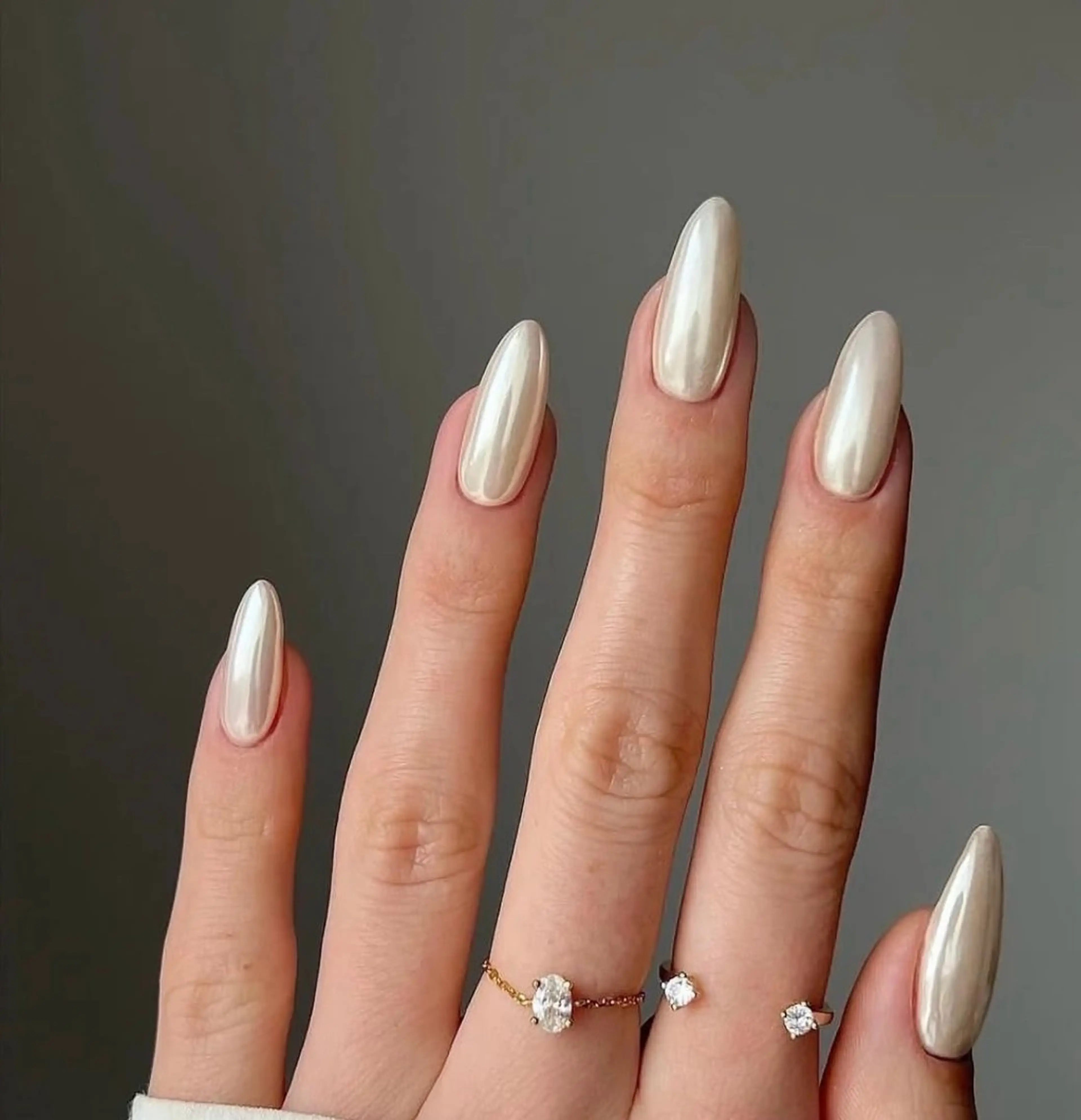 ネイル ハンドネイル ハンドケア 高木 維麗絲のネイルデザイン