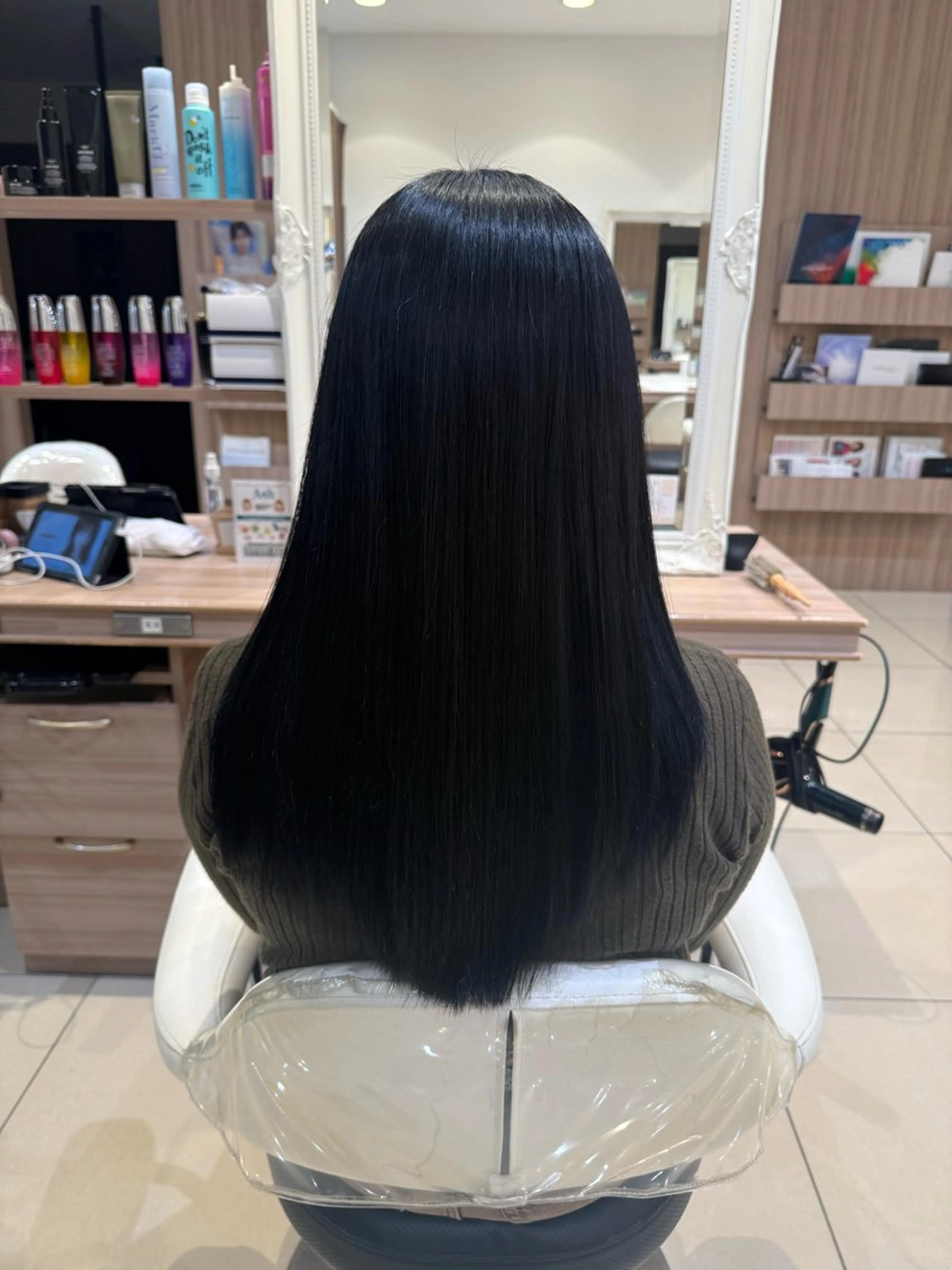 ロング ヘアカラー こちんだ ともかのヘアスタイル