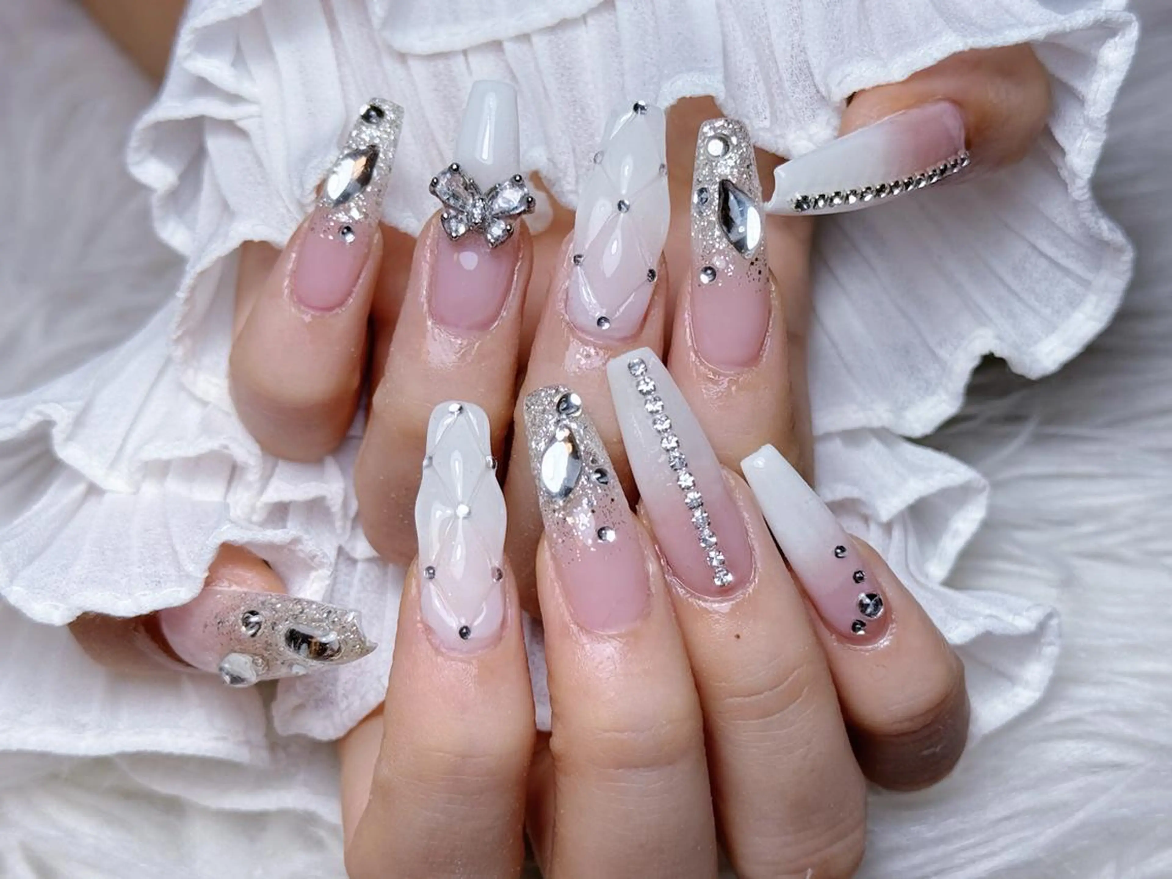 ネイル ハンドネイル 🩵Yun nail Salon 🩵のネイルデザイン