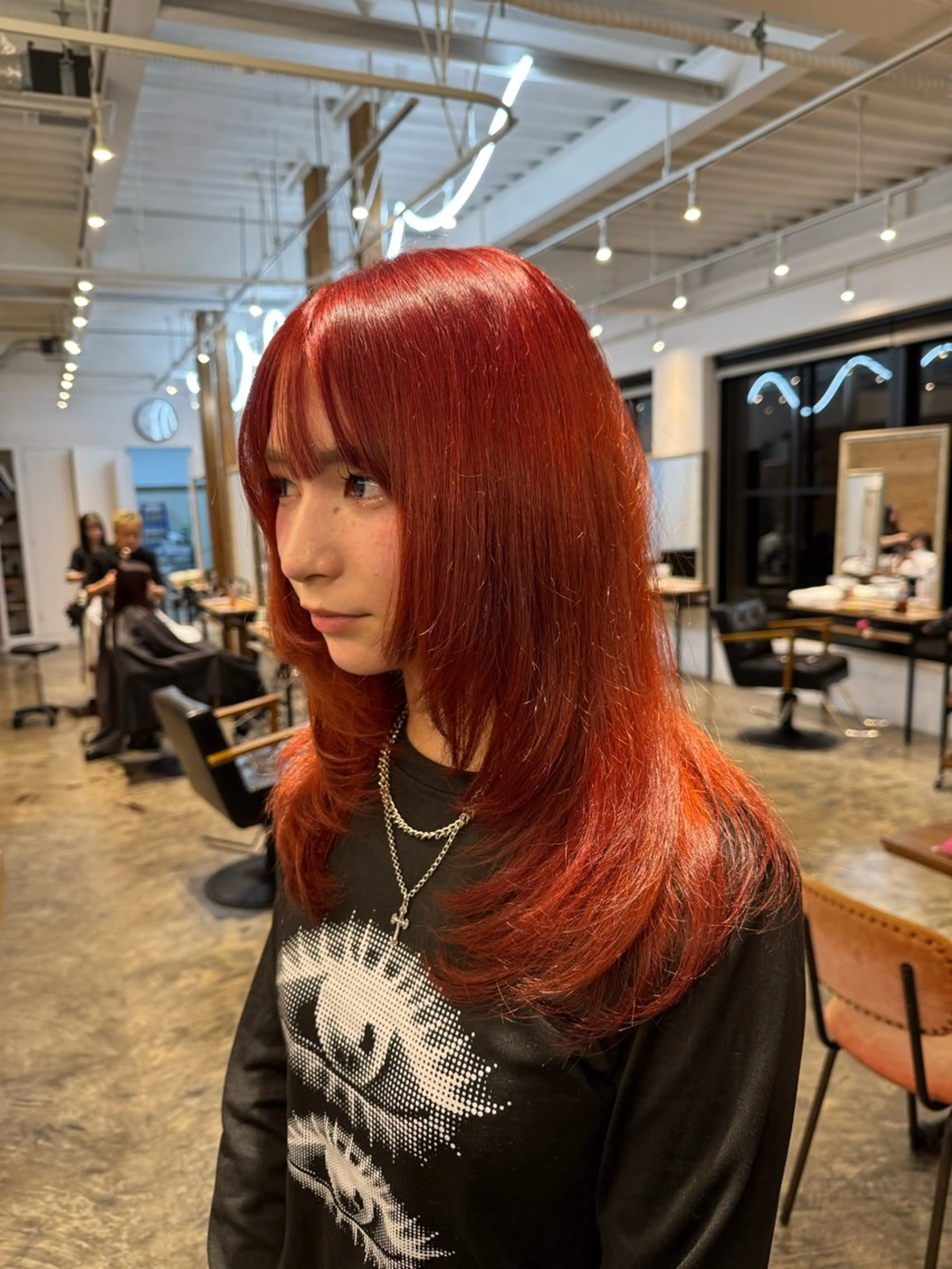 ロング カラー レイヤーカット ワンホンヘア カット ヘアカラー ハイトーンカラー特化 🥀KAITO🥀のヘアスタイル