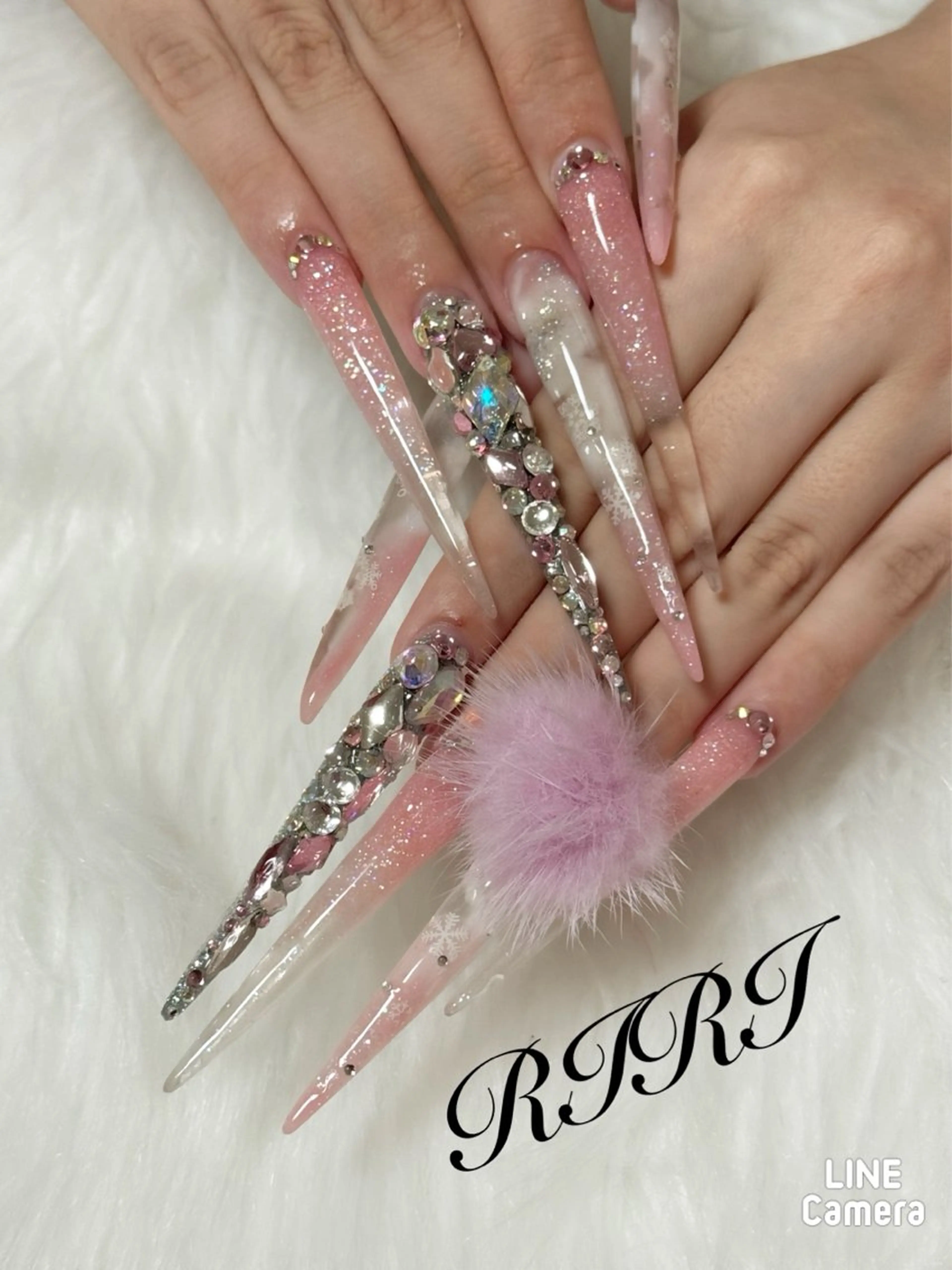 ネイル 成人式 ジェルネイル ラメ(グリッター) ロングネイル 大理石ネイル(マーブル) riri オーナーのネイルデザイン