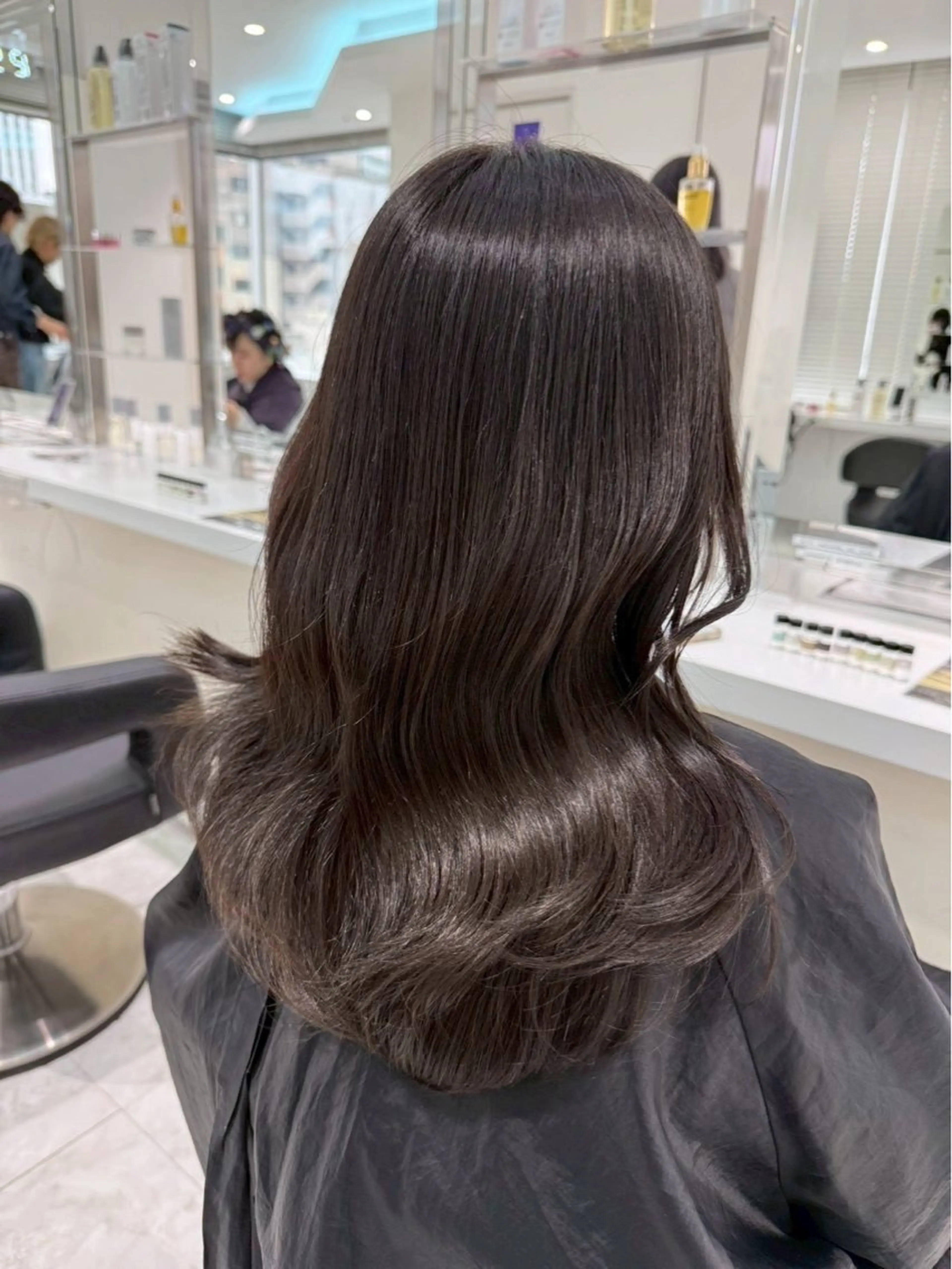 セミロング グレージュ🩶/韓国 /赤み消しカラー♬のヘアスタイル