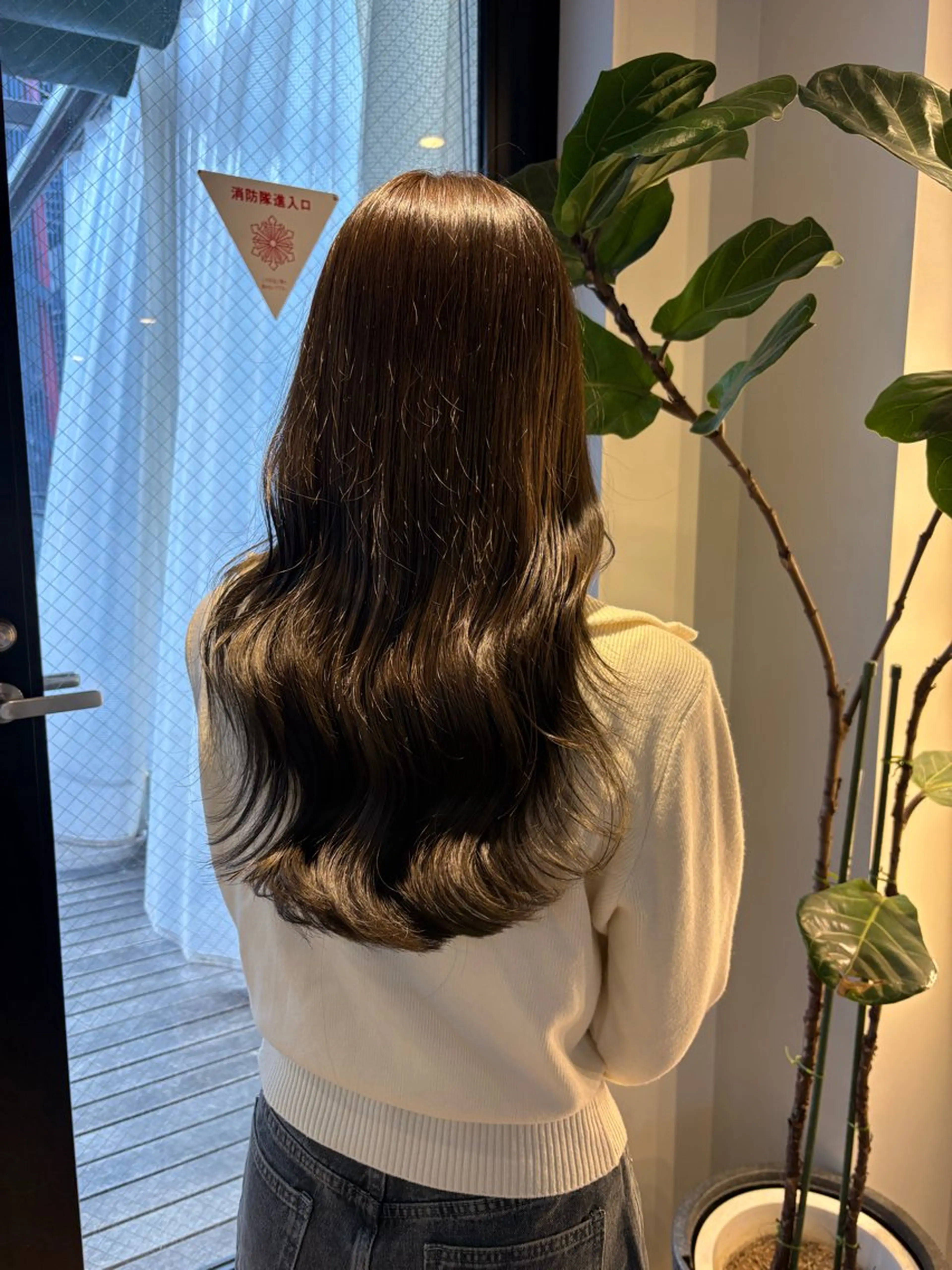 ロング カット ヘアカラー トリートメント yuri/オリーブ/ 暖色カラー/レイヤーのヘアスタイル