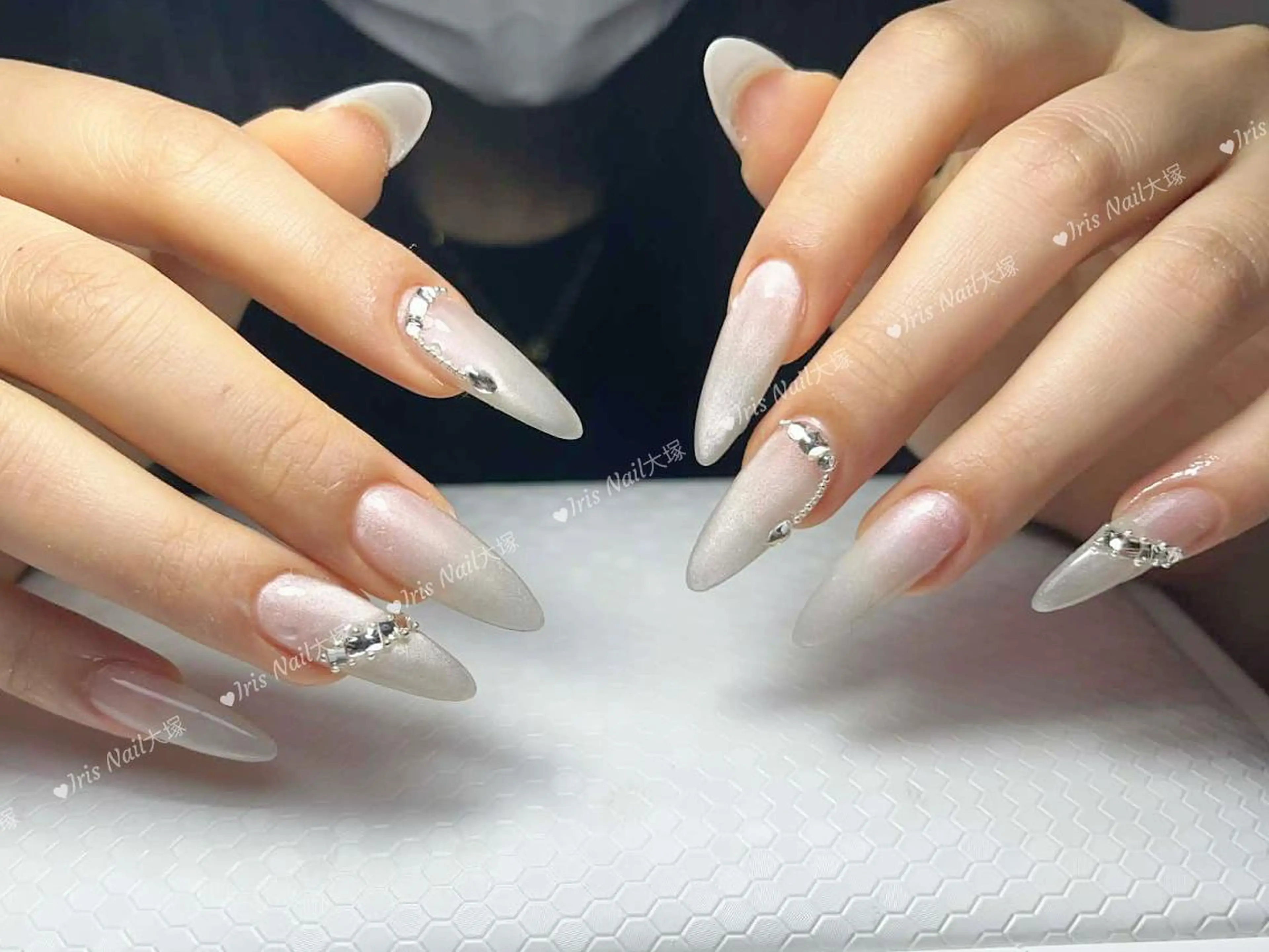 ネイル マグネットネイル ネイルチップ ハンドネイル 🍒IRIS Nail🌸のネイルデザイン