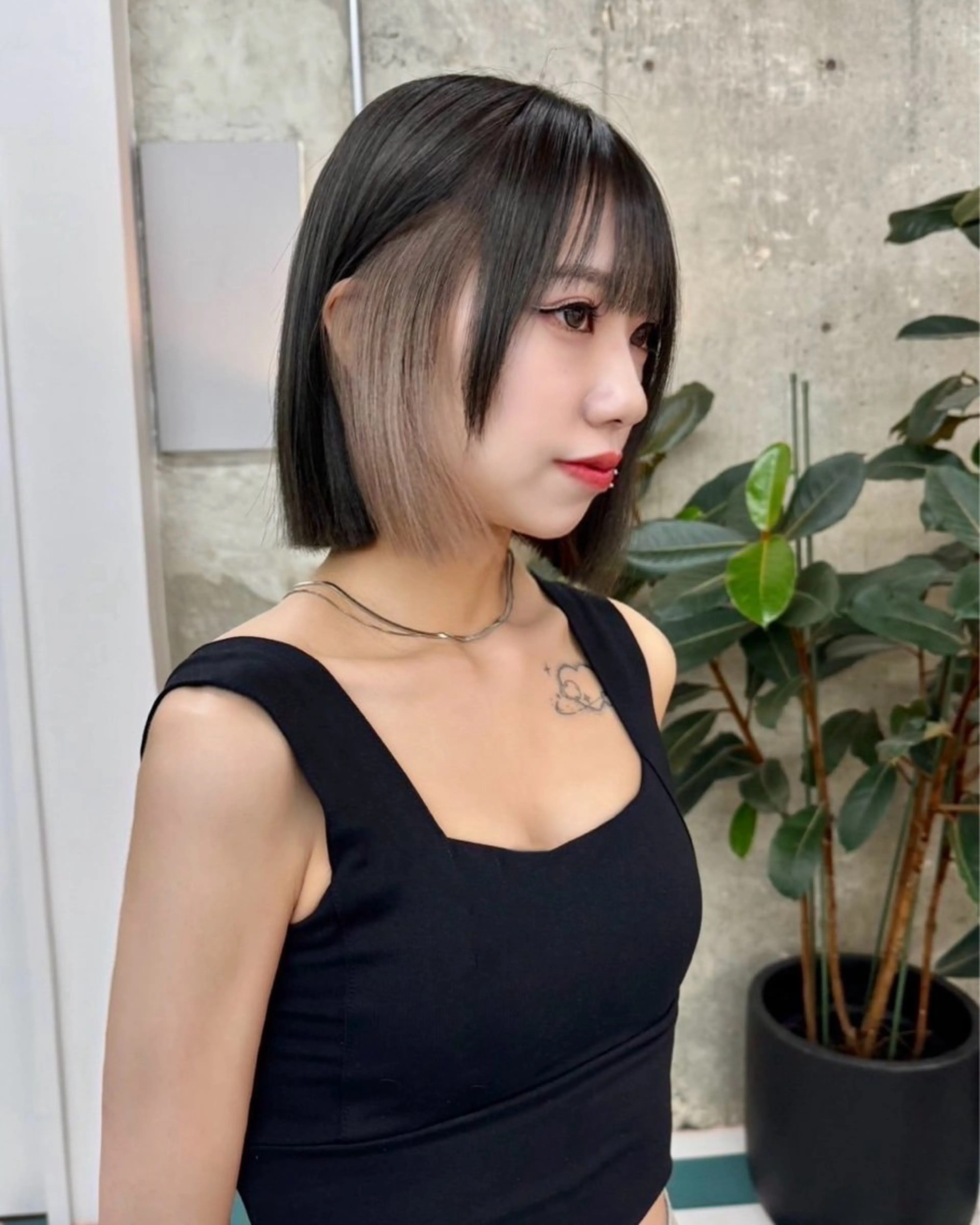 ショート カラー ブリーチ インナーカラー MIKU★デザイン/ 透明感カラー/ボブのヘアスタイル