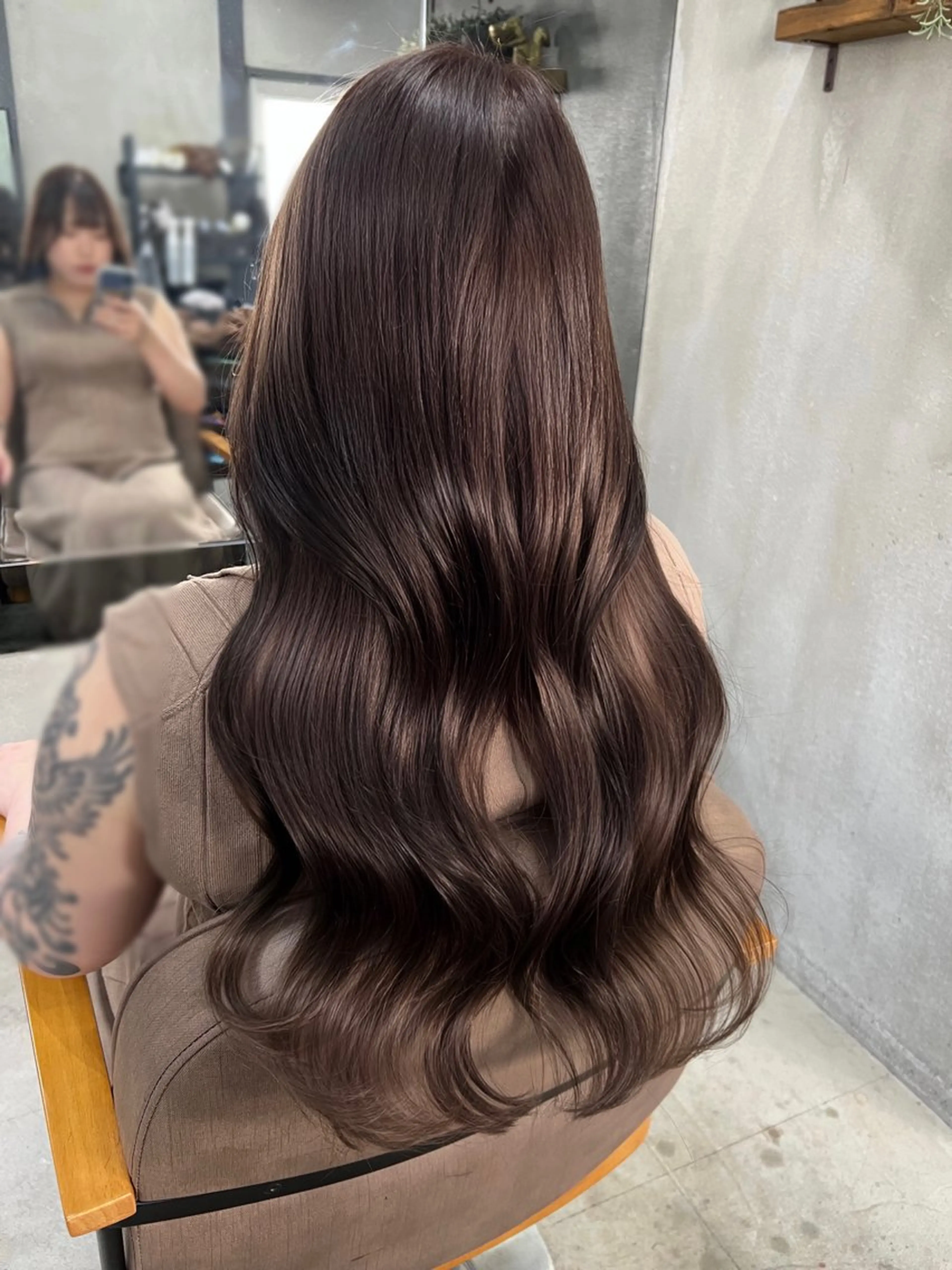 ロング カット ヘアカラー トリートメント maya レイヤーカットのヘアスタイル