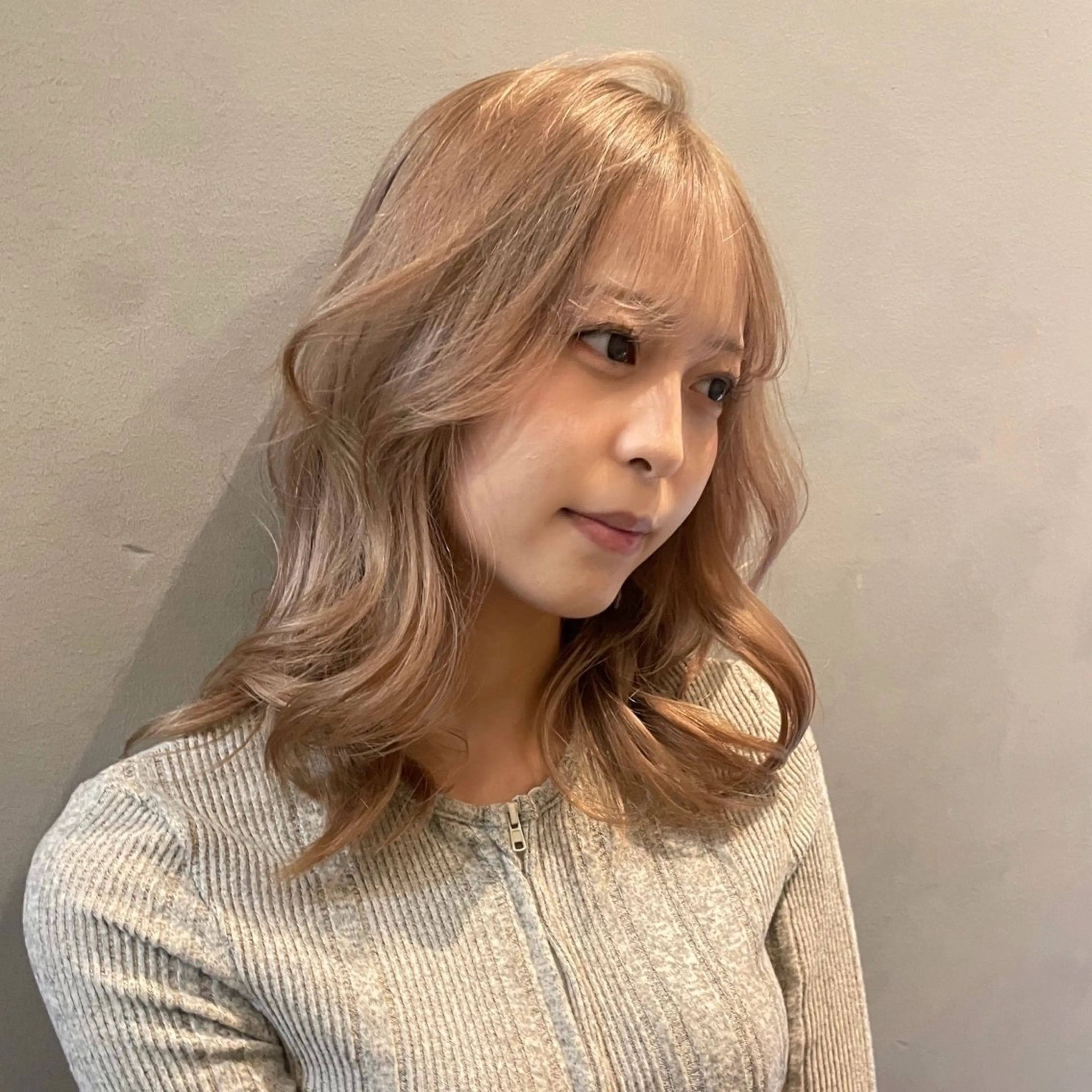 セミロング カラー AIRI /XENA渋谷本店のヘアスタイル