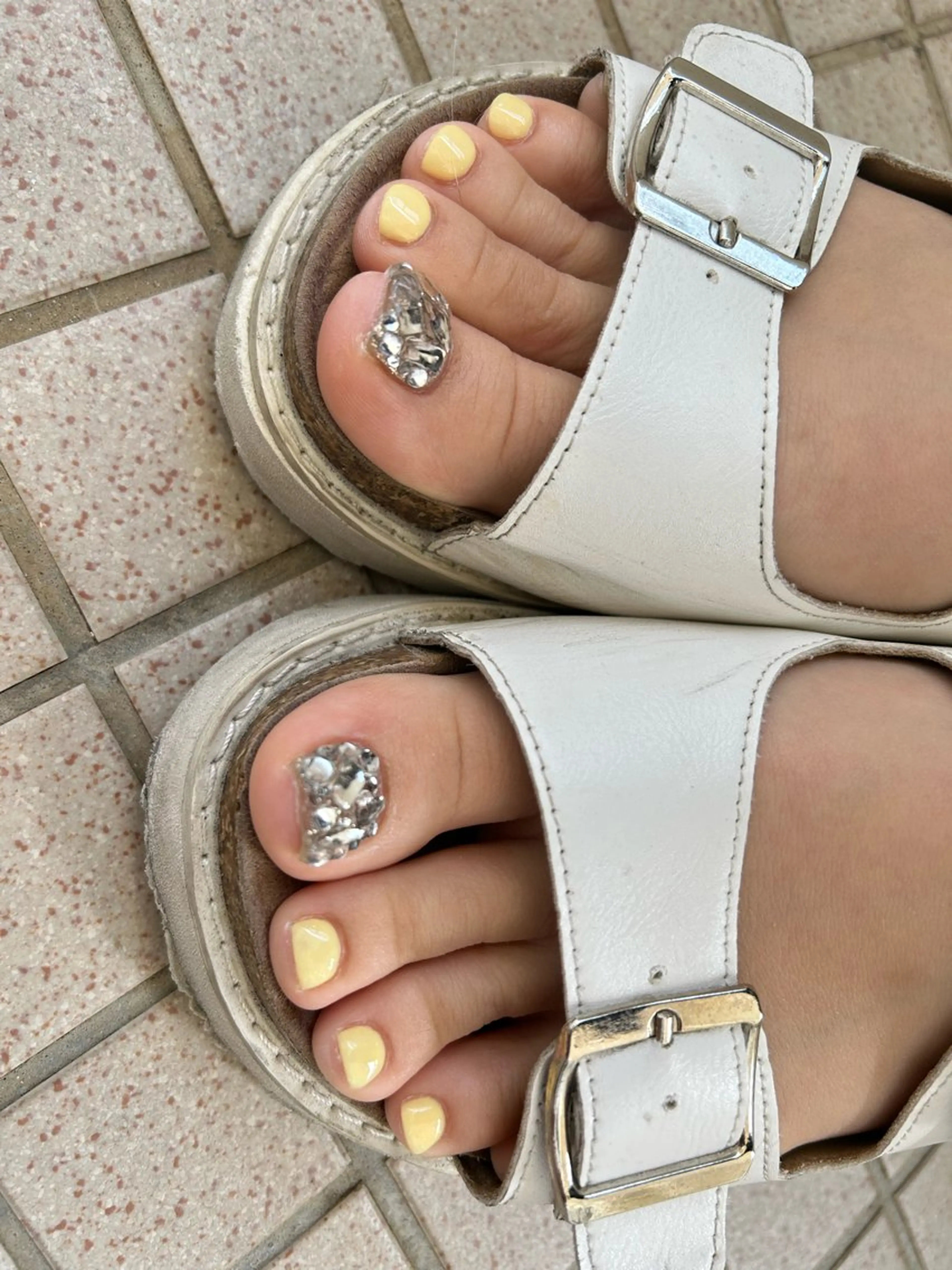 ショート ネイル ハンドネイル フットネイル ✴︎ Delightのネイルデザイン