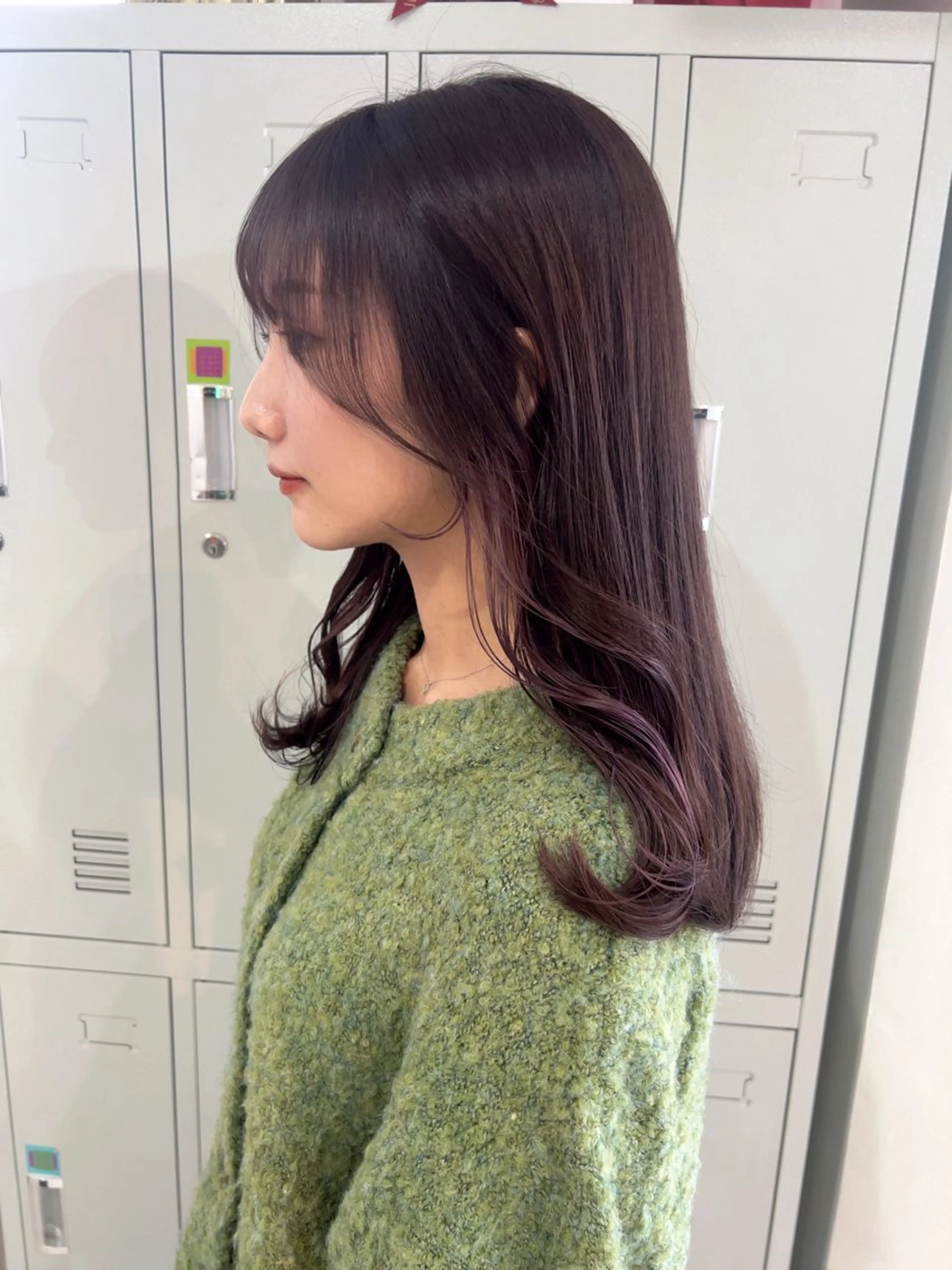 ミディアム カラー インナーカラー パープルカラー ヘアカラー トリートメント (h)wim ウィムのヘアスタイル