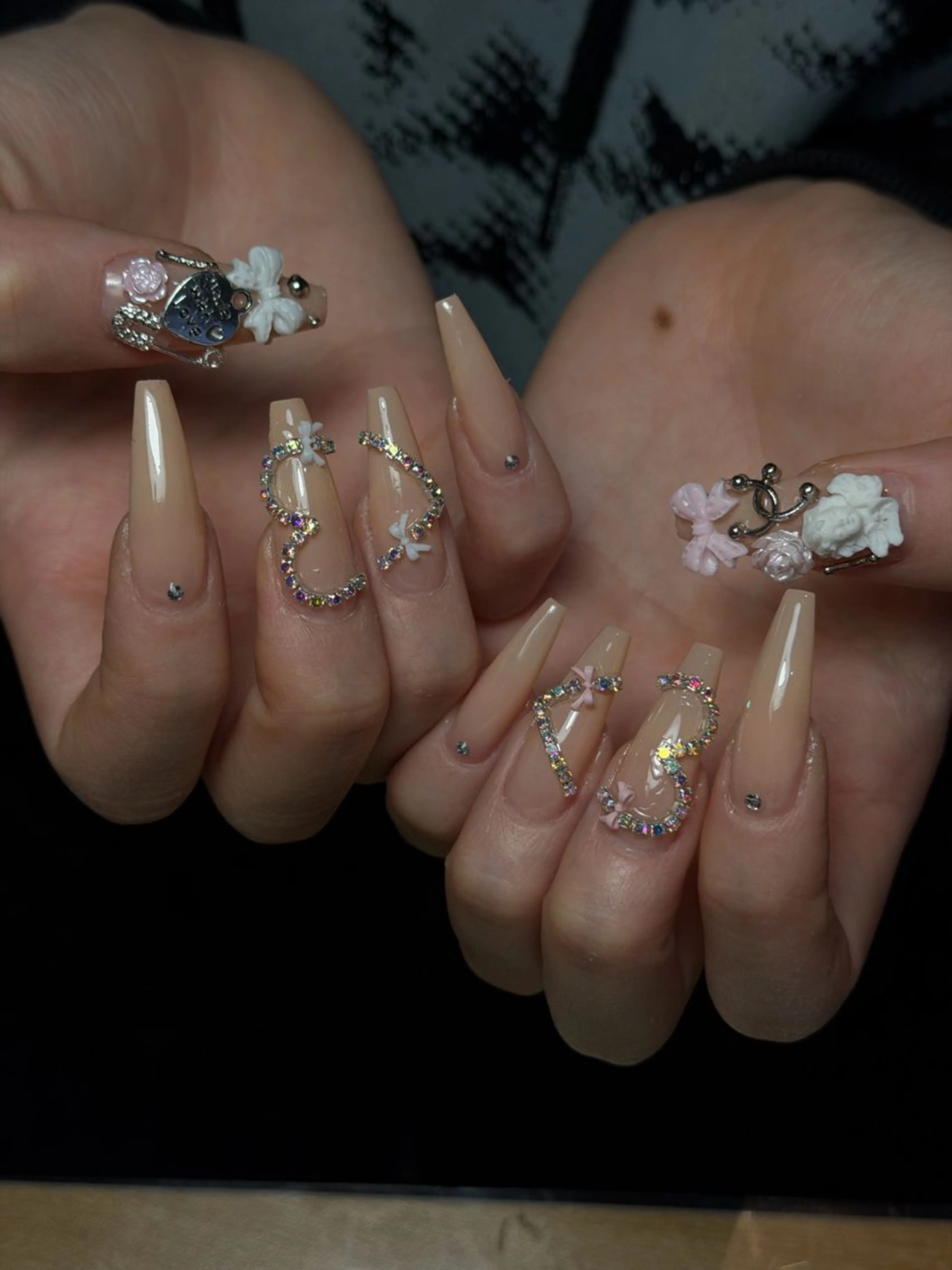 ネイル 韓国ネイル シンプルネイル ワンホンネイル ハンドネイル CoMo Nail Studio所属・CoMo Nailのネイルデザイン