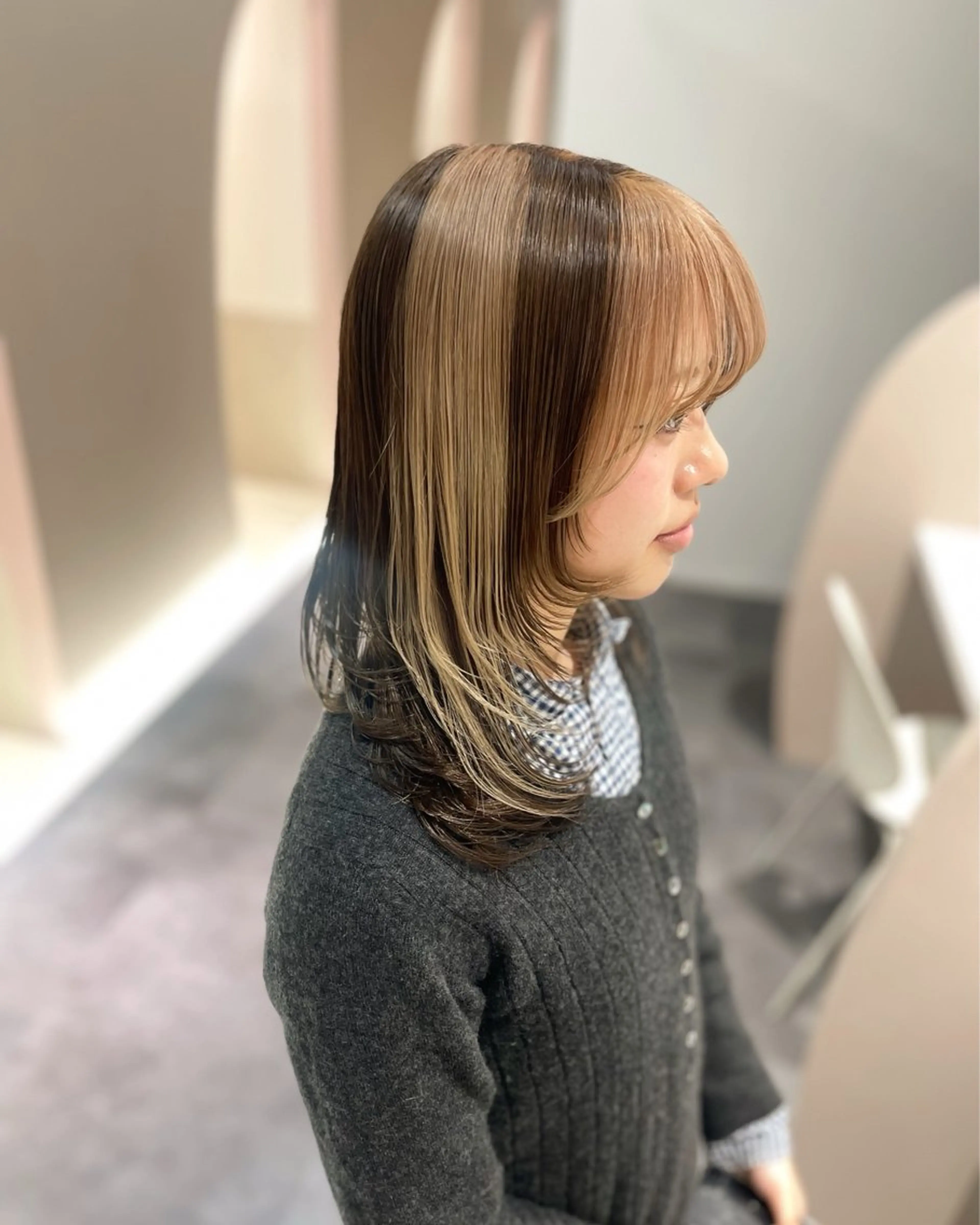 カラー 佐野 えり奈のヘアスタイル