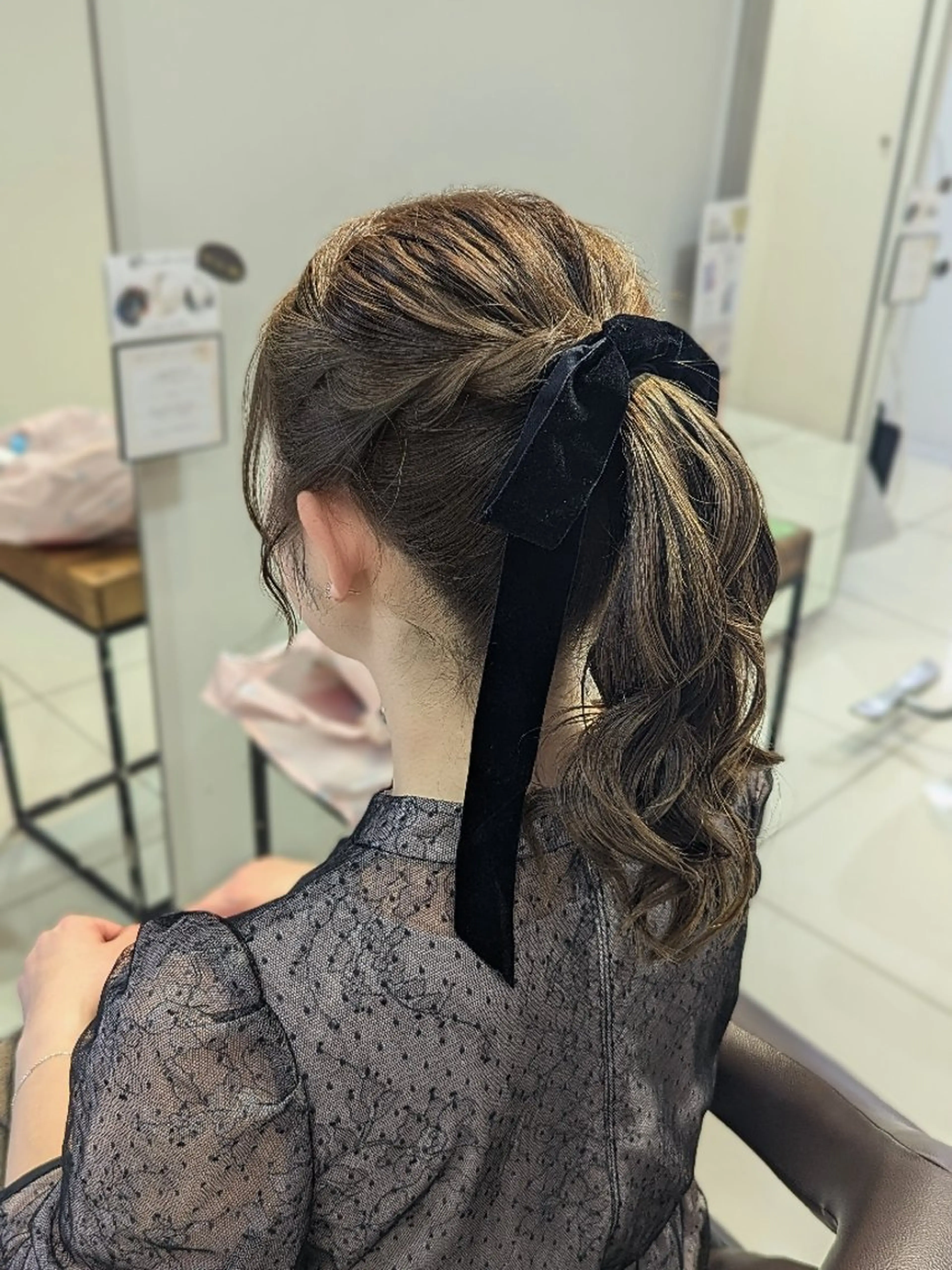 セミロング ヘアセット 顔周りカット/お呼ば れヘア/レイヤーのヘアスタイル