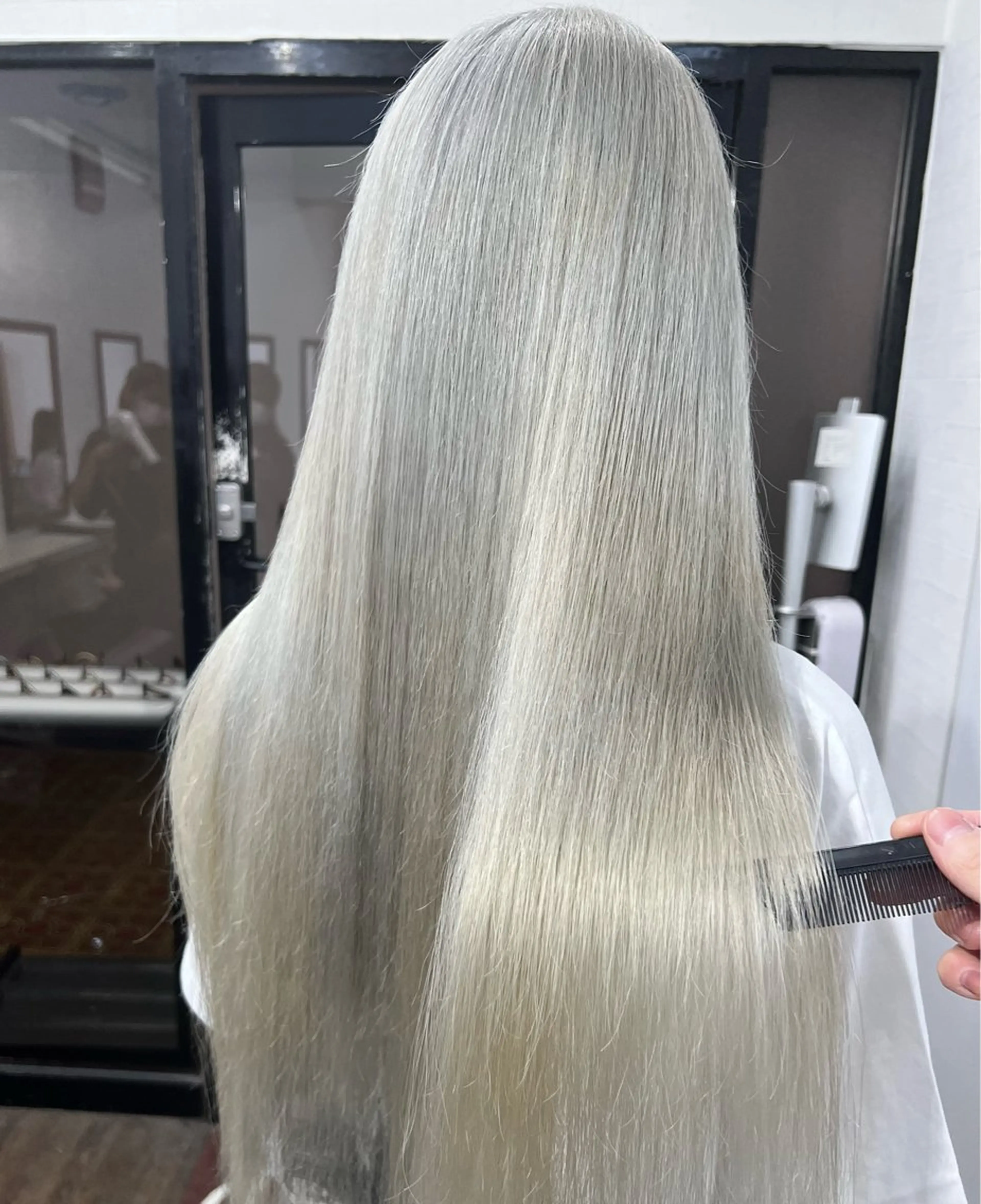 ロング カラー ブリーチ ケアブリーチ ヘアカラー 🧠U-topia 西村彩🧠のヘアスタイル