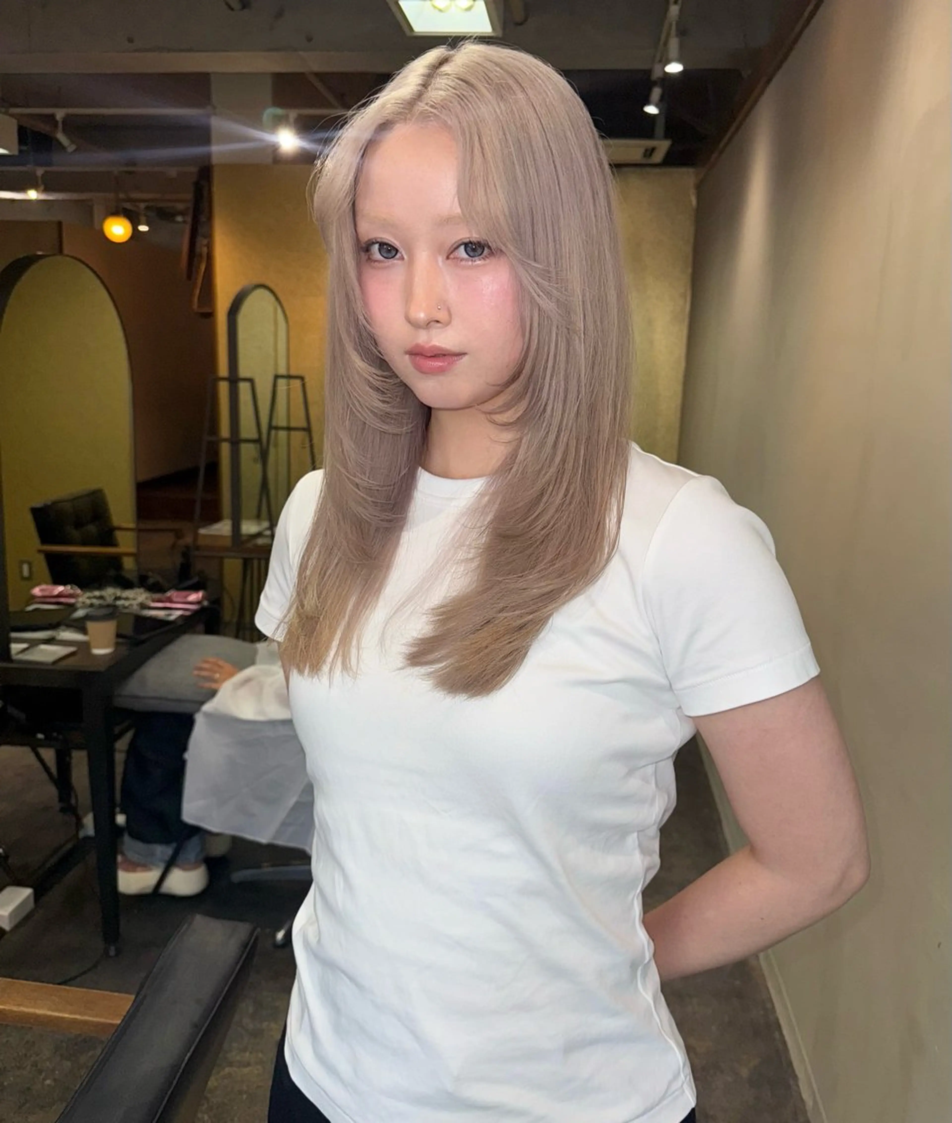 セミロング レイヤーカット ヘアカラー トリートメント ブリーチ/ハイトーン 心斎橋/honokaのヘアスタイル