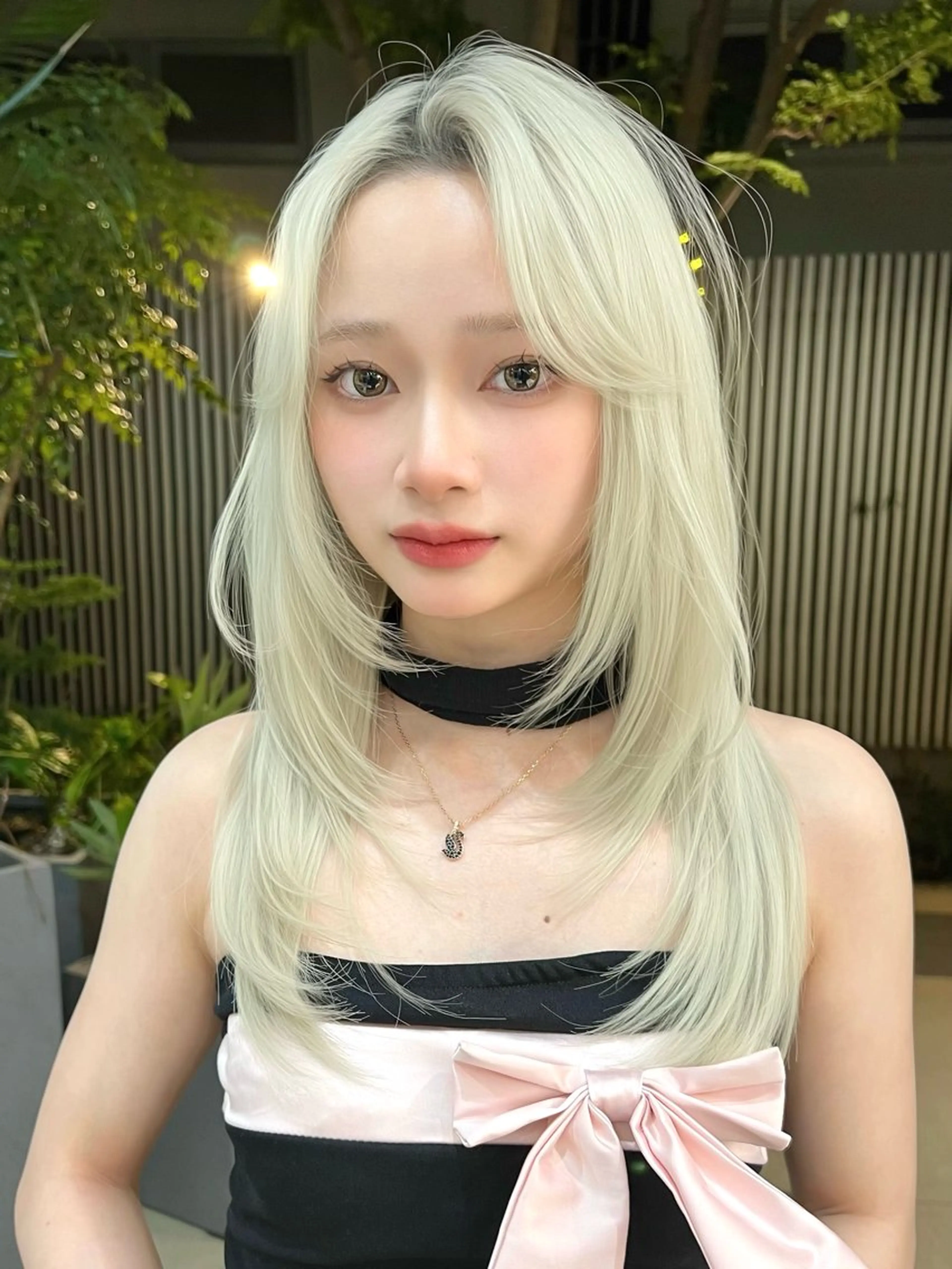 ロング カラー ブリーチ ダブルカラー ミント ミントグリーン カット ヘアカラー トリートメント 抜きっぱなしブロンド /ハイトーン/カナタのヘアスタイル