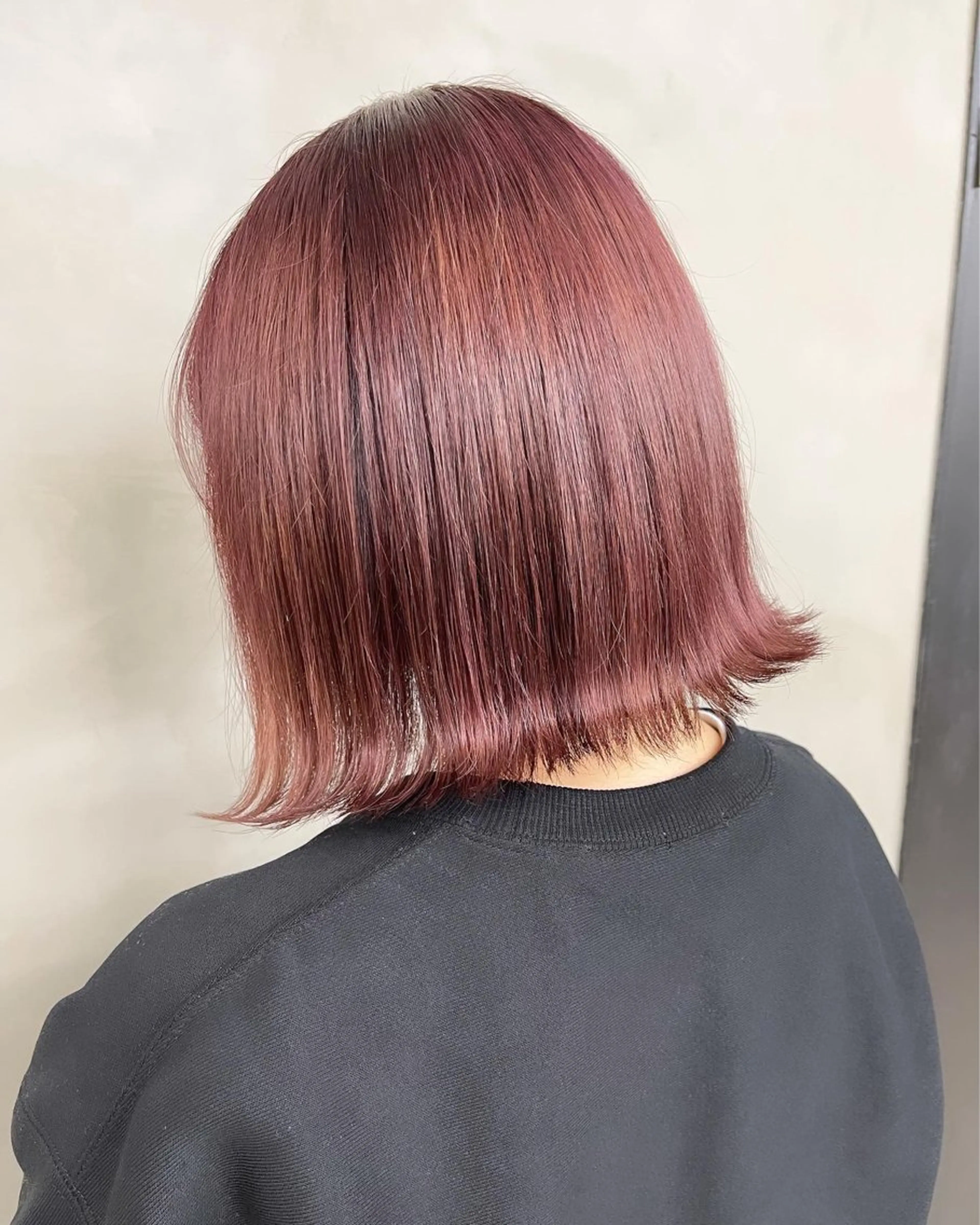 ミディアム ヘアカラー 縮毛矯正🐼暖色 根本侑季のヘアスタイル