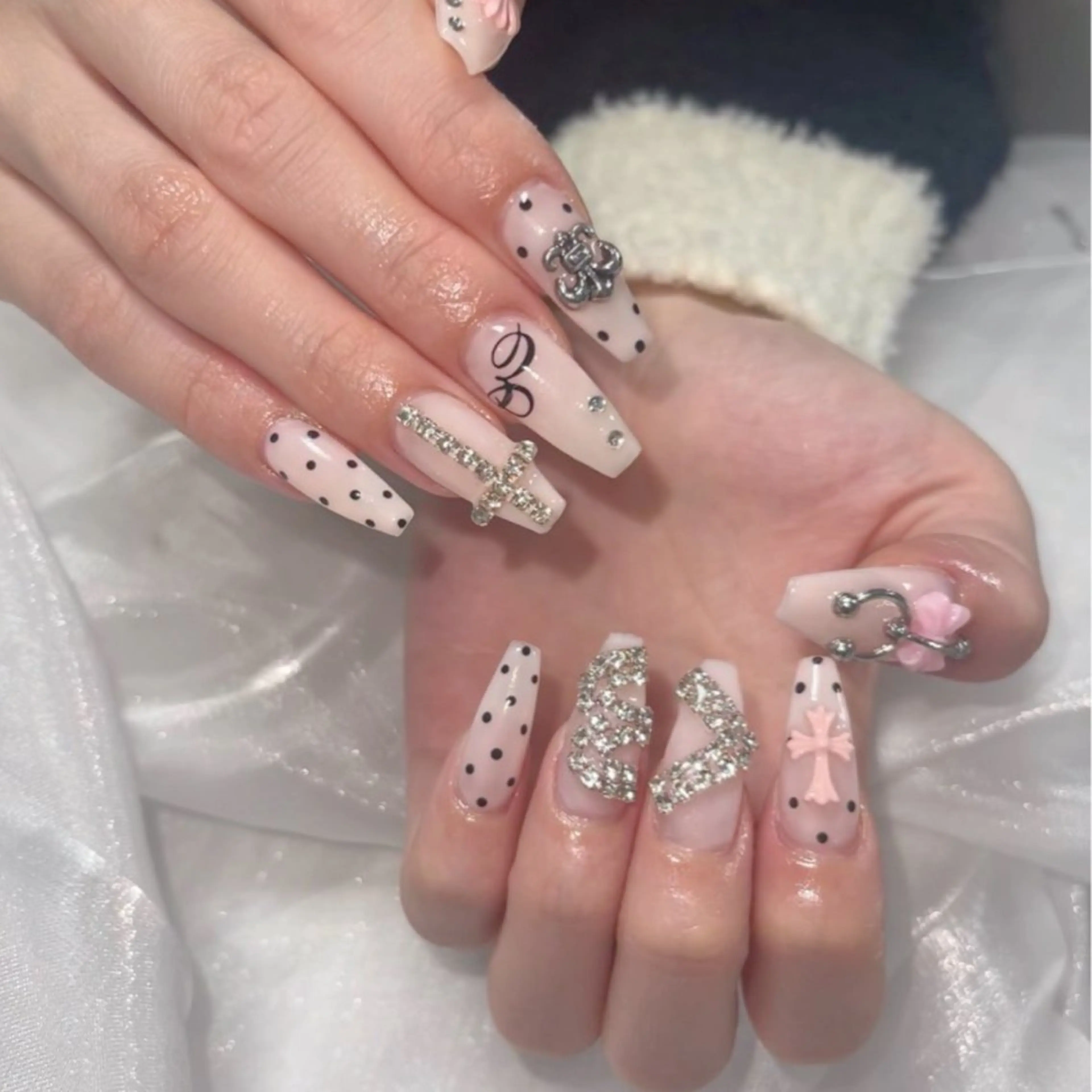 ネイル オーロラネイル クリアネイル 成人式 フラッシュネイル ジェルネイル ハンドネイル Amee Nail Salonのネイルデザイン