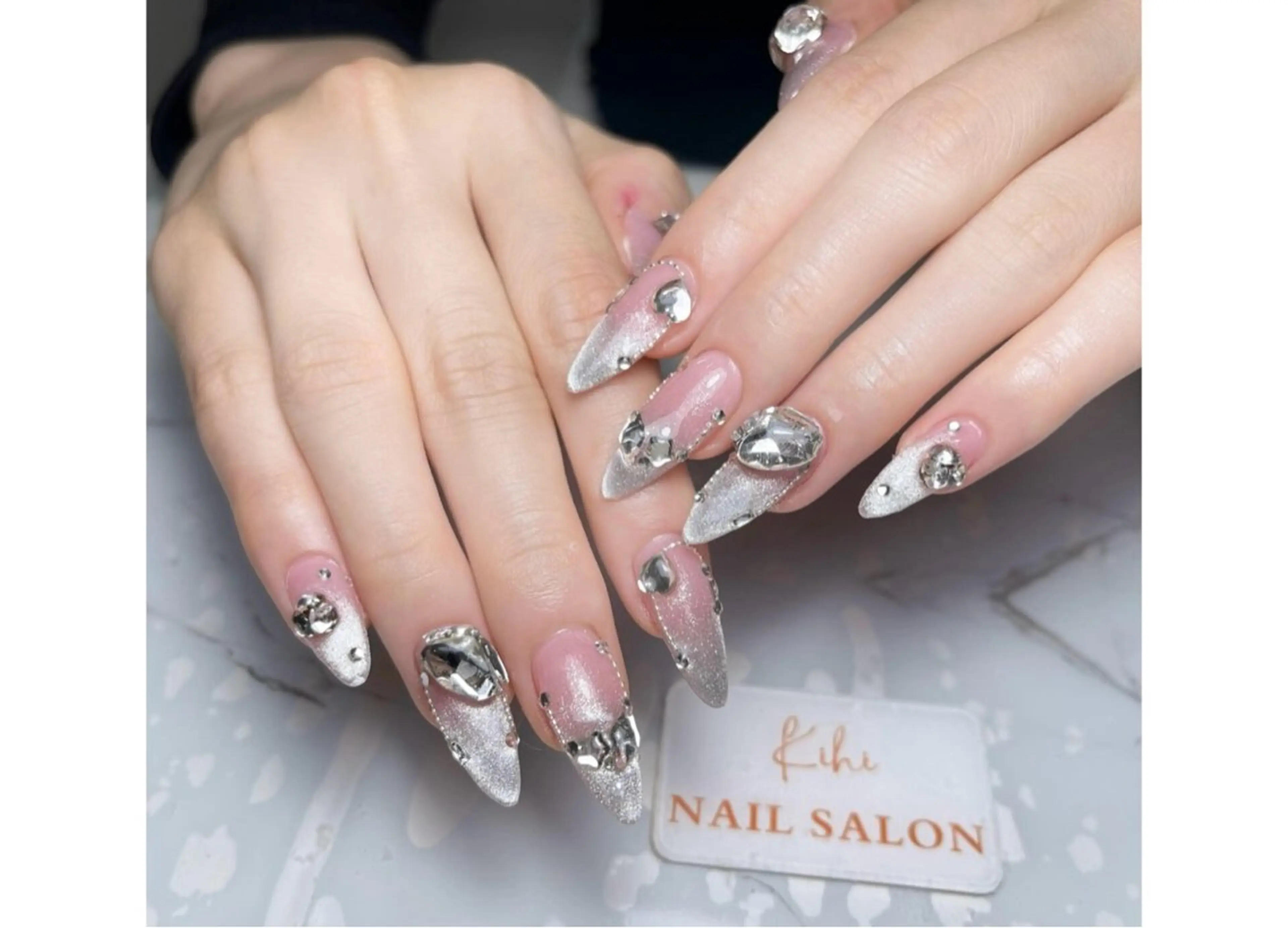 ネイル アートネイル ジェルネイル キラキラネイル 韓国ネイル スカルプネイル ハンドネイル 清水 ユナのネイルデザイン