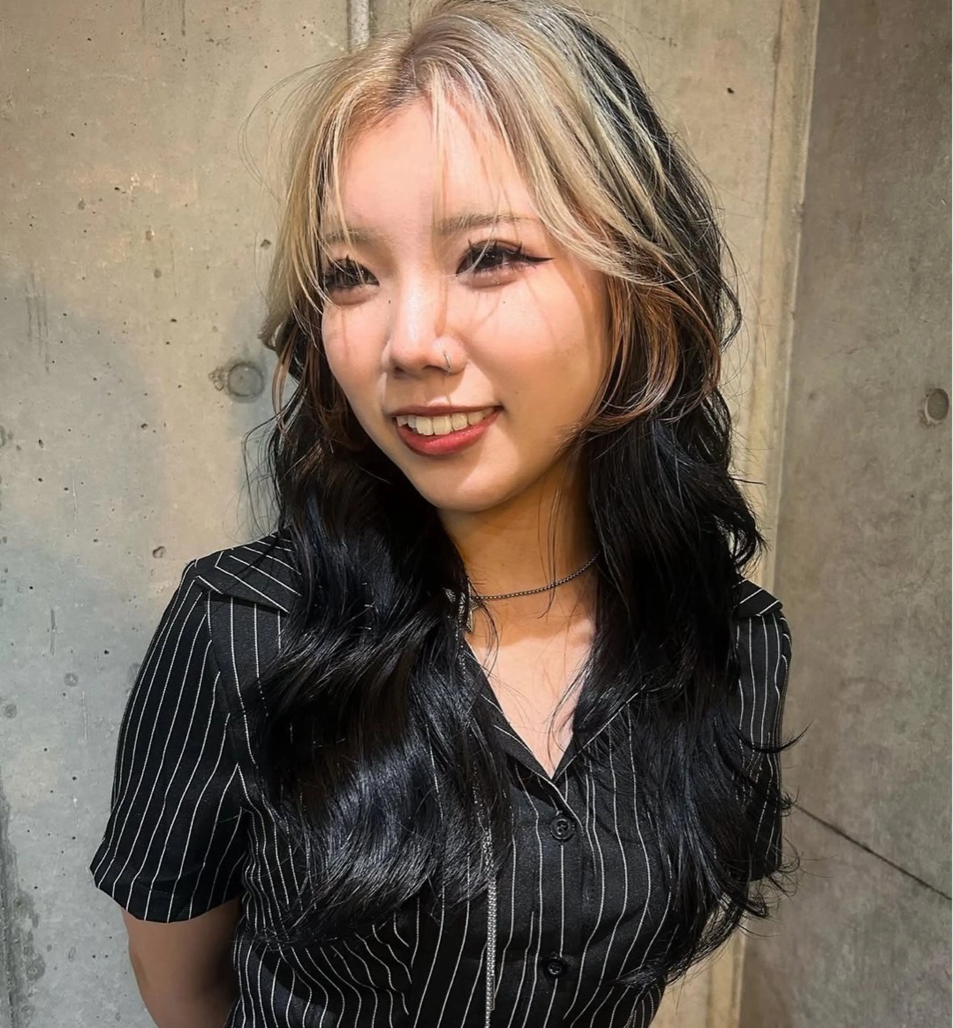 セミロング カラー パーマ ヘアアレンジ キッズ デザインパーマ メンズカット 郁美のヘアスタイル