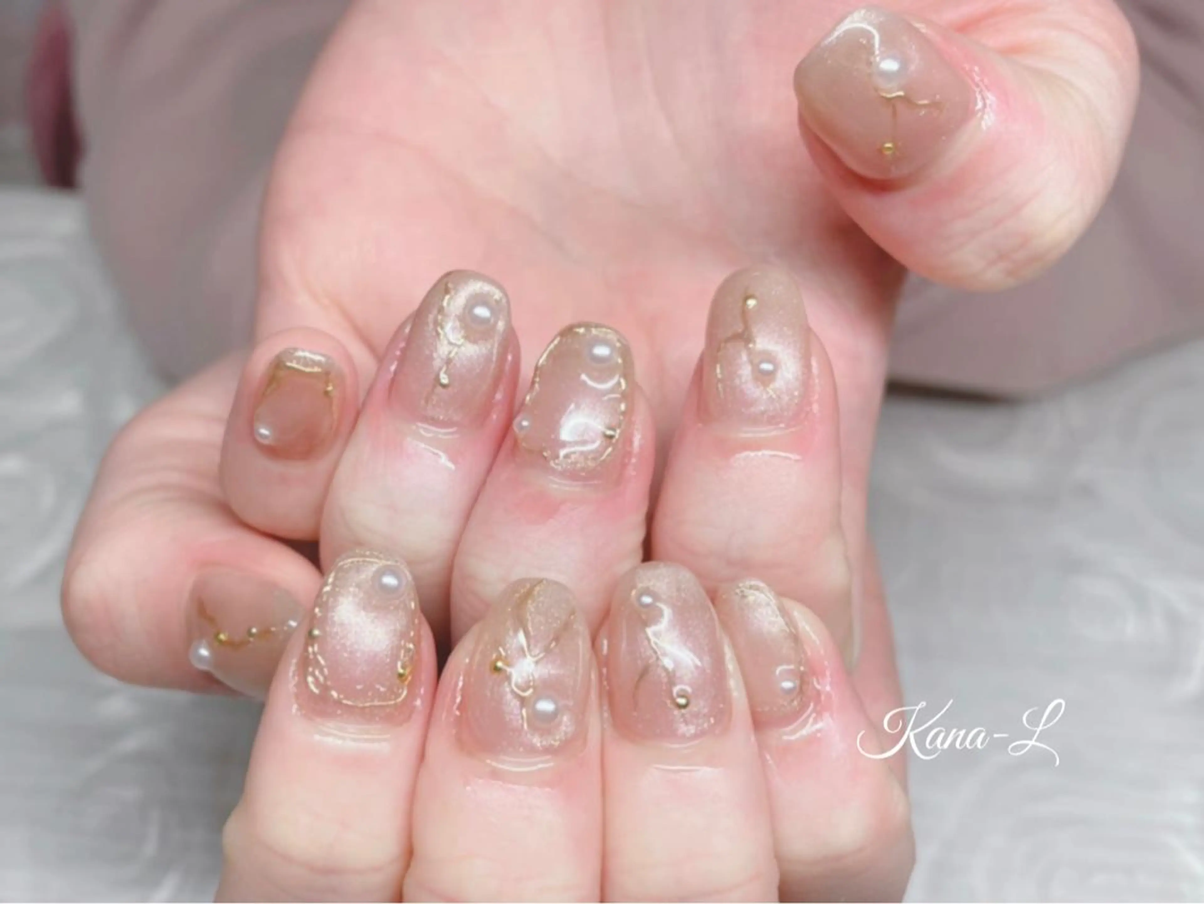 カラー ネイル ニュアンスネイル 春ネイル 芦辺 香奈のネイルデザイン