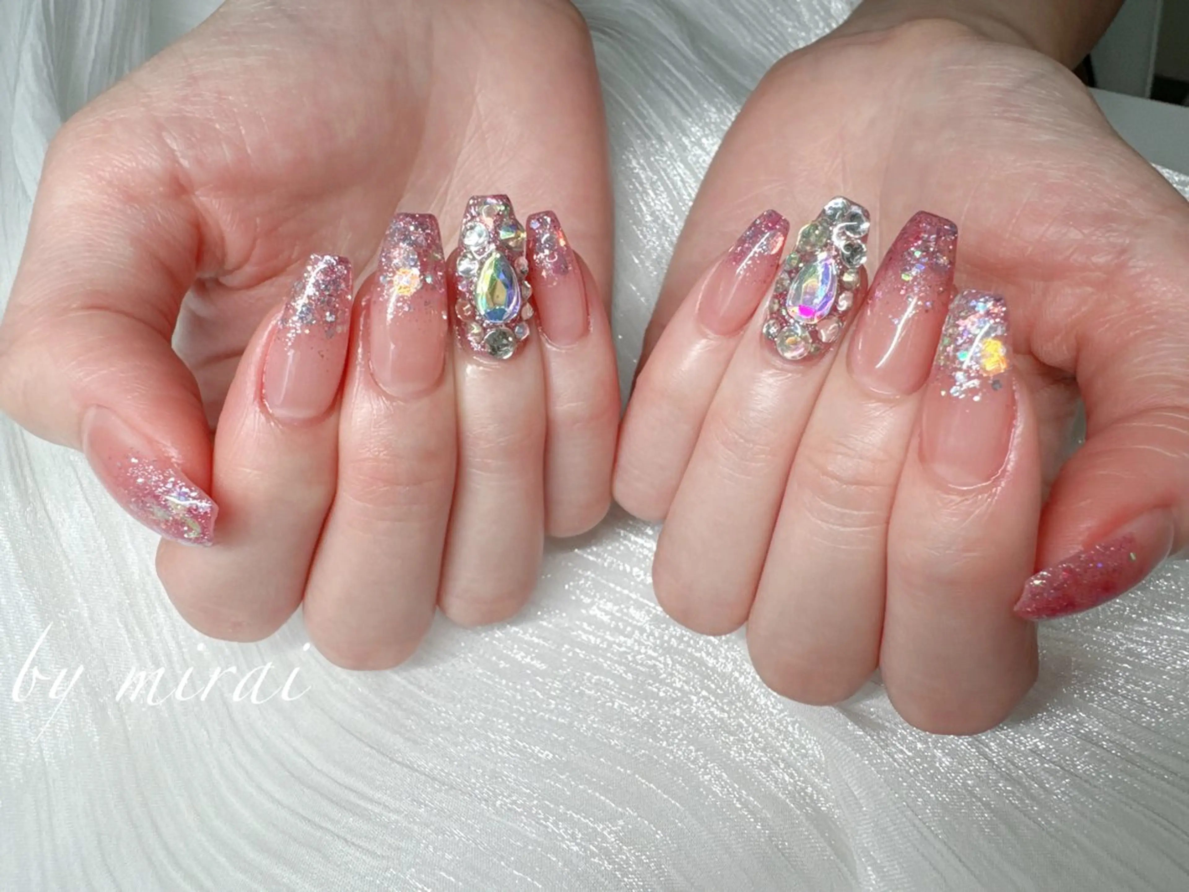 ネイル ネイルサロン 9Carats神田のネイルデザイン