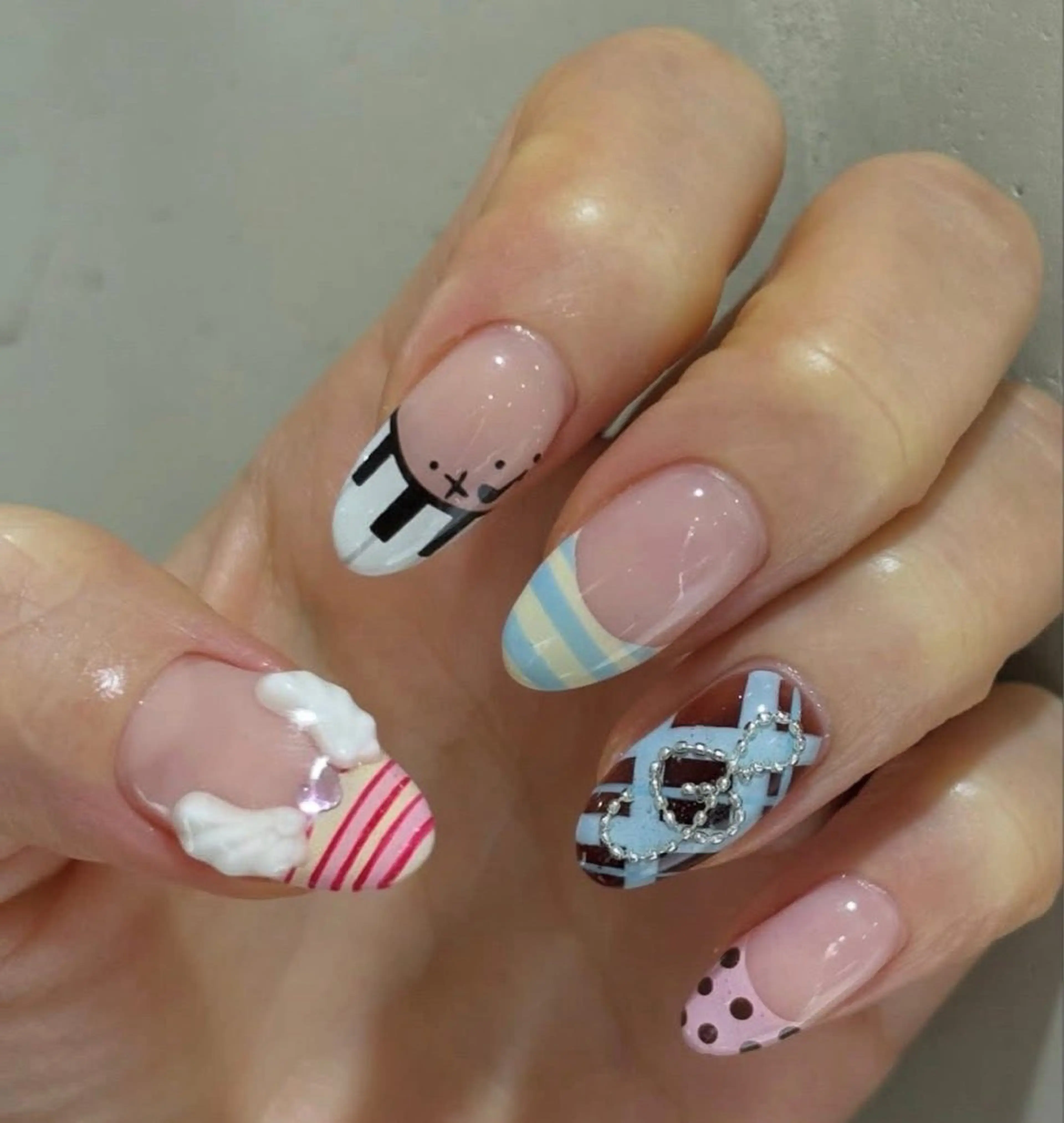 ネイル ハンドネイル T.Lee Nail Lilyのネイルデザイン