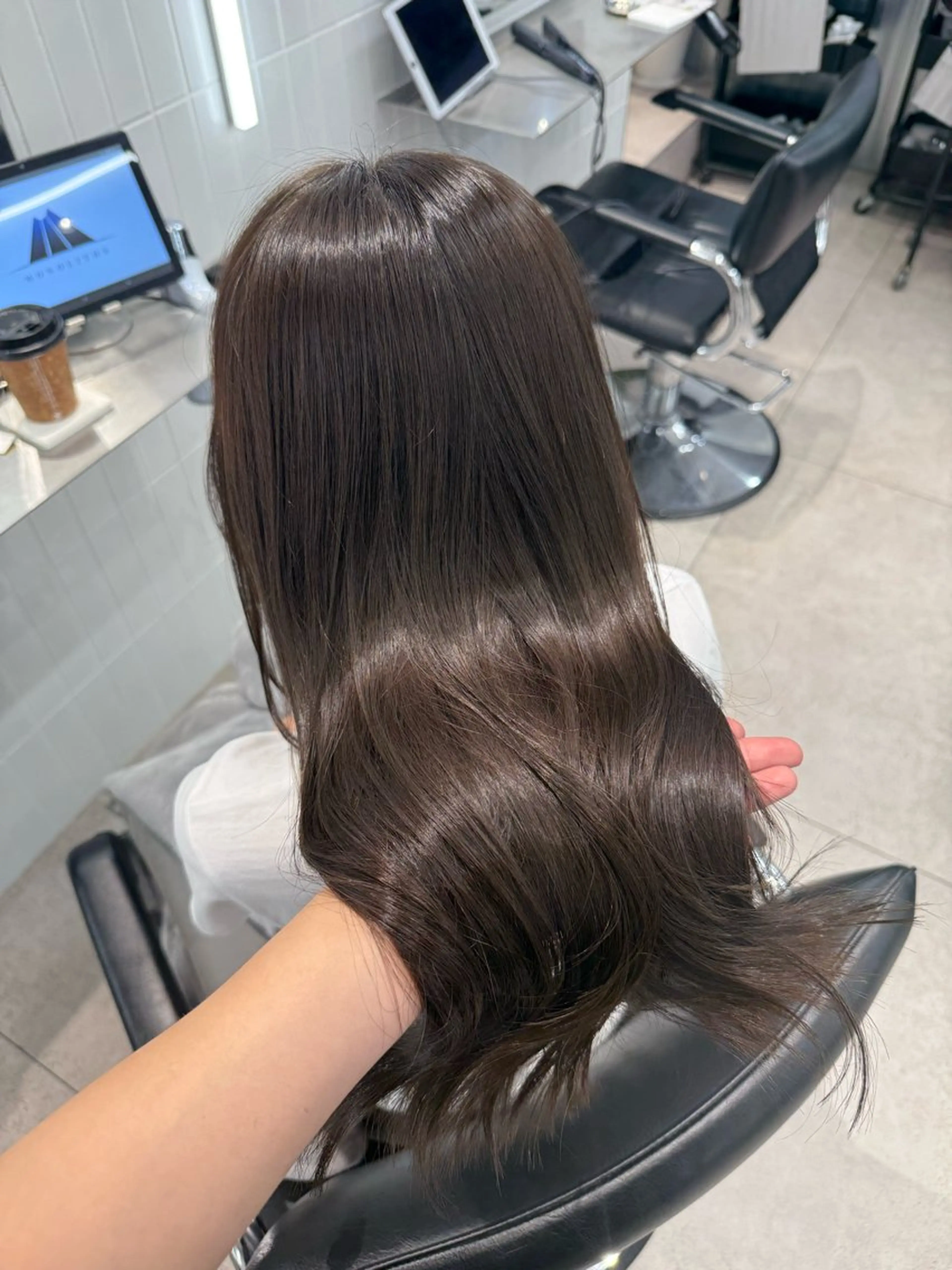 ロング ヘアカラー トリートメント 大人の海外ハイライト coconoのヘアスタイル