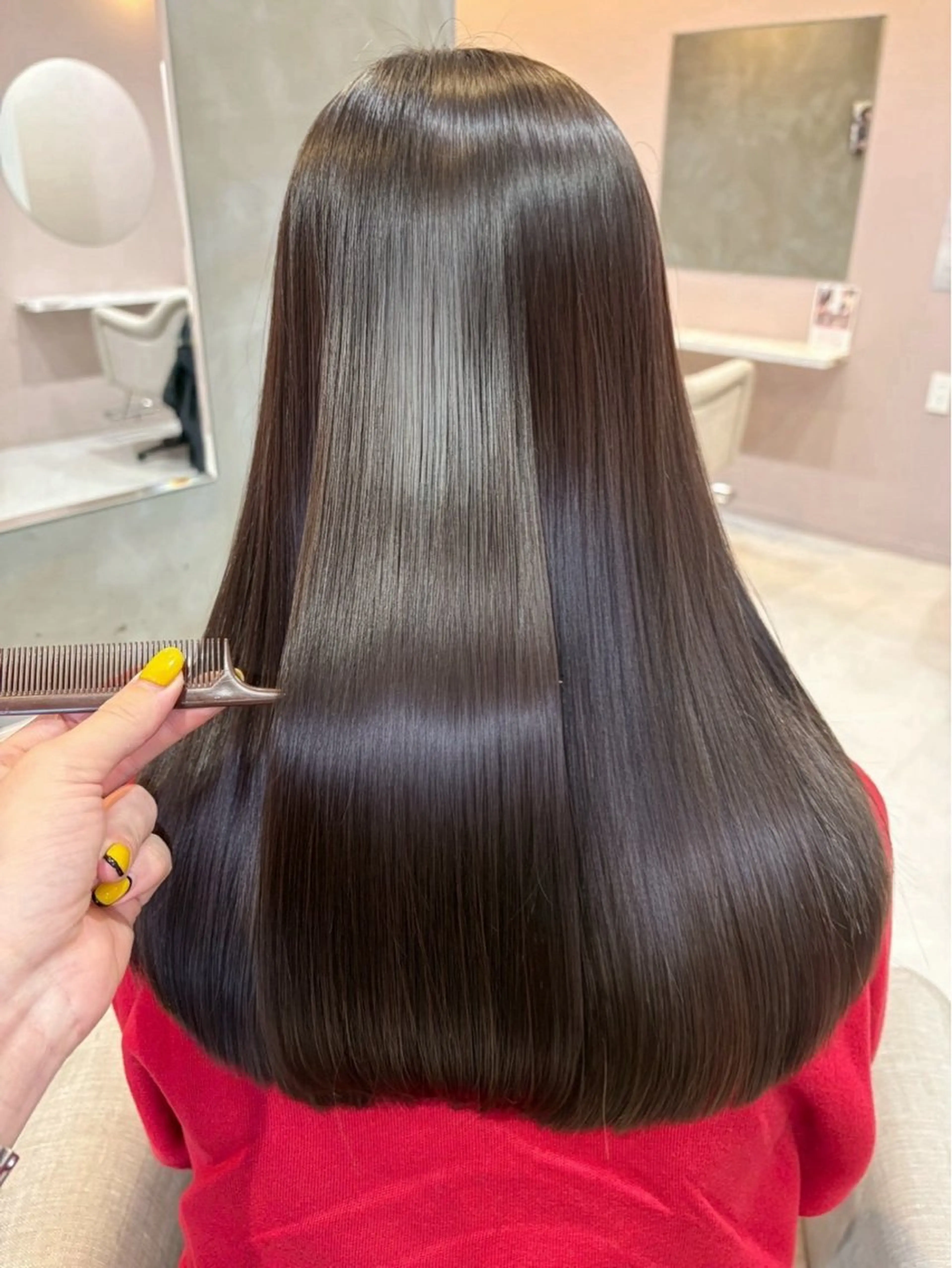 カット✂️＋髪質改善縮毛矯正🪞＋Aujuaトリートメント🫧｜雨の日も扱いやすいうる艶ストレートへ🍀【大曽根】の写真