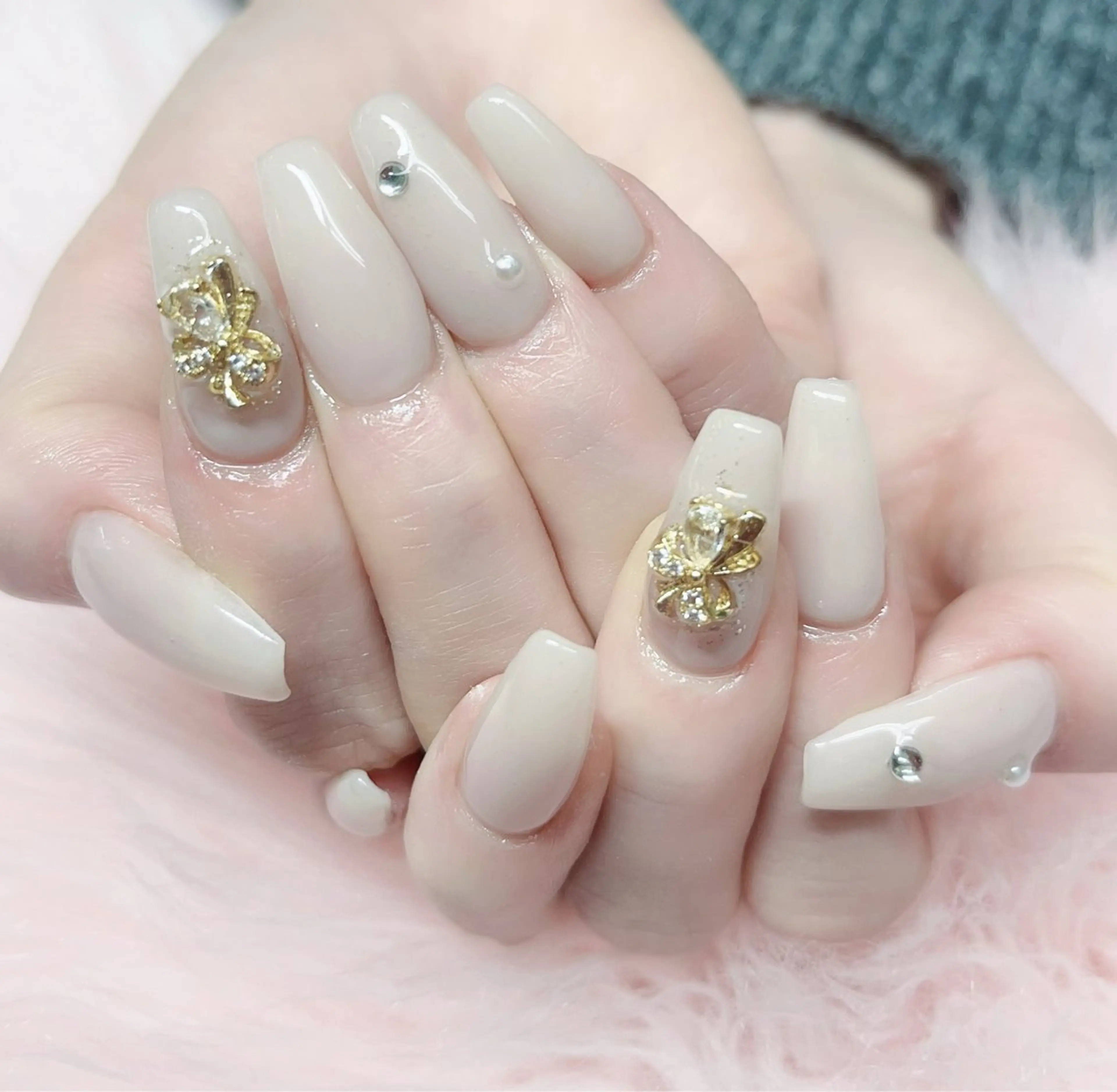 ネイル ハンドネイル MoonNail ユリ🌸のネイルデザイン